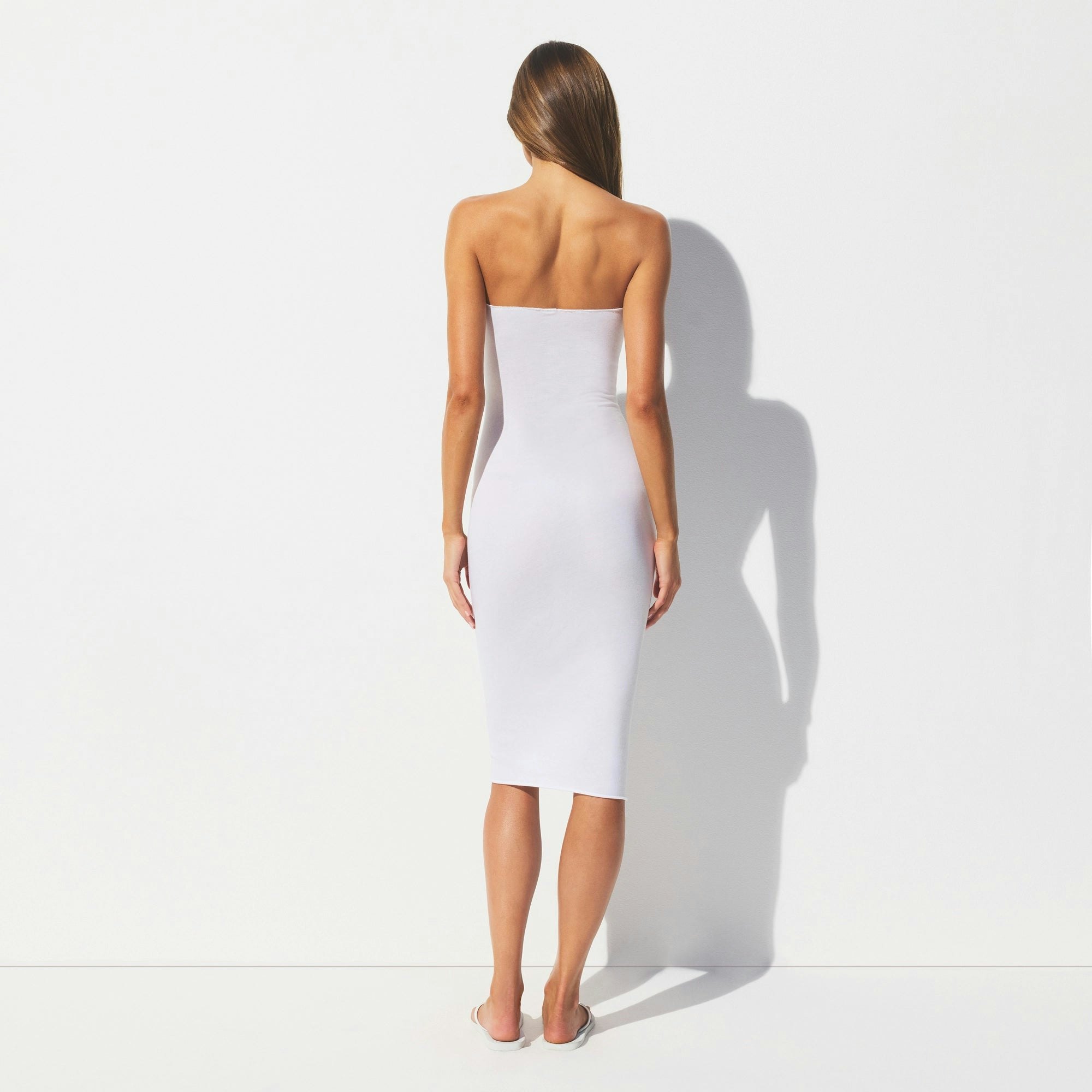 COTTON JERSEY COVER-UPS TUBE DRESS | AIRBRUSH BEACH SCENE ON A MODEL FRONT VIEW @ | FOCUS: 0.0, 1.0, 0.9