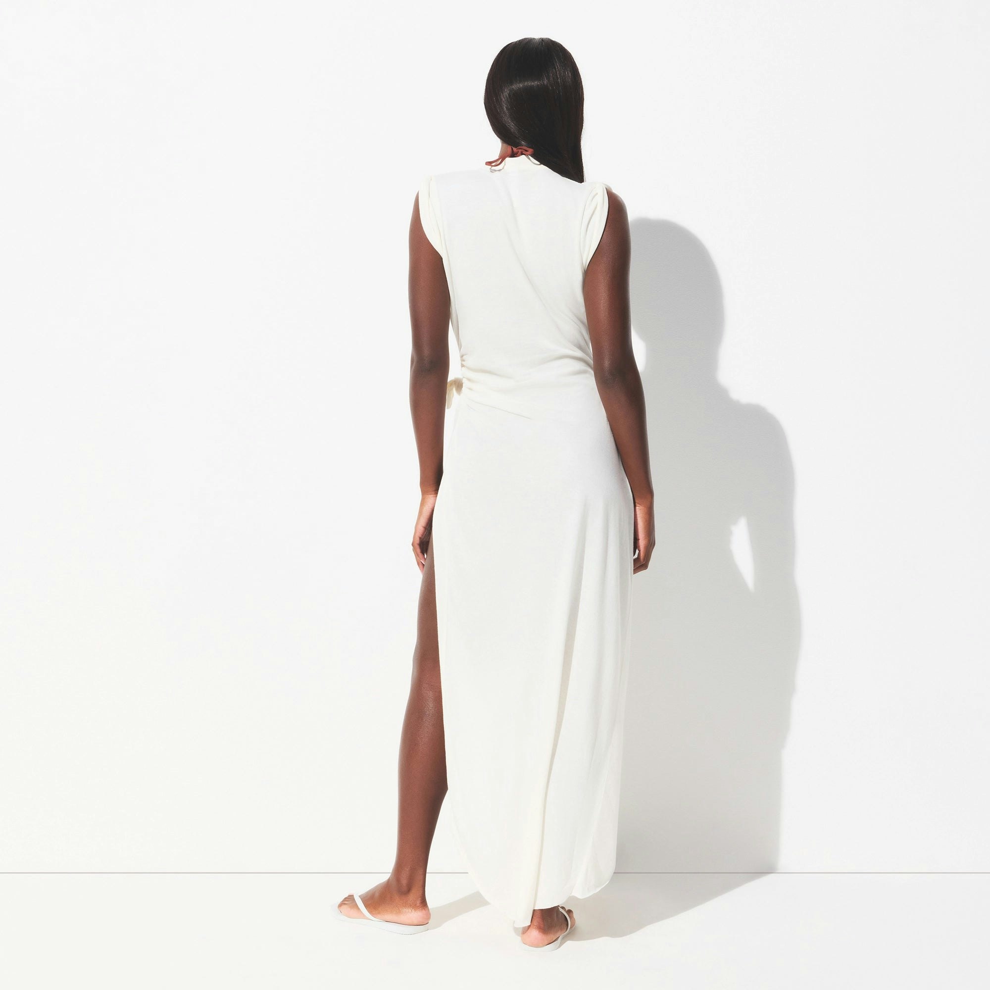 COTTON JERSEY COVER-UPS TIE DRESS | EGRET ON A MODEL FRONT VIEW @ | FOCUS: 0.0, 1.0, 0.9