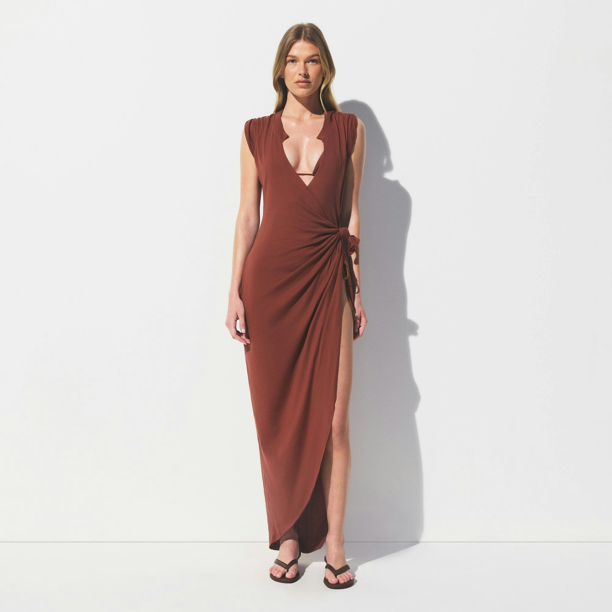 COTTON COVER-UPS TIE DRESS | HENNA ON A MODEL FRONT VIEW