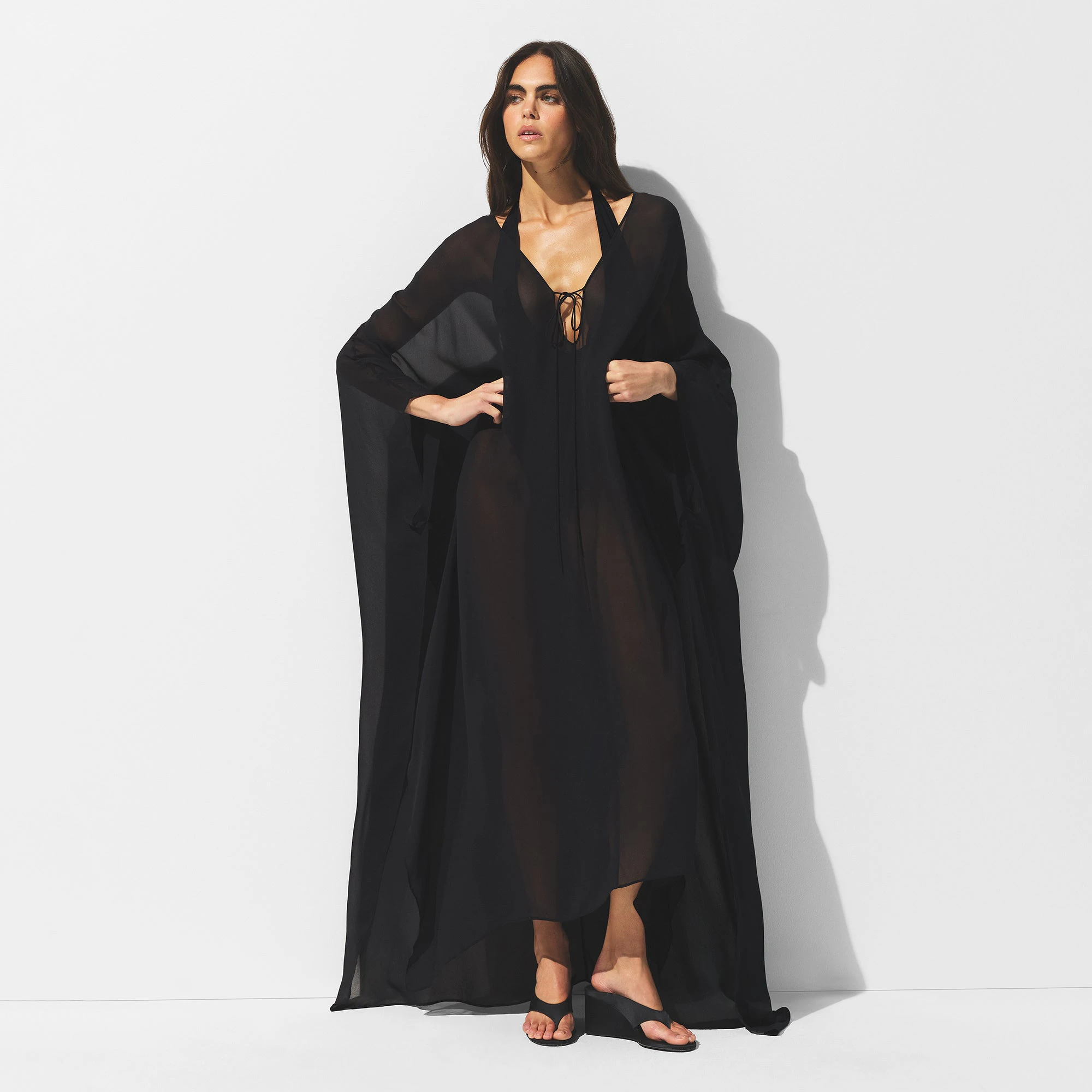 MINIMAL SWIM COVER UP LONG KAFTAN | OBSIDIAN ON A MODEL FRONT VIEW | FOCUS: 0.0, 1.0, 0.9