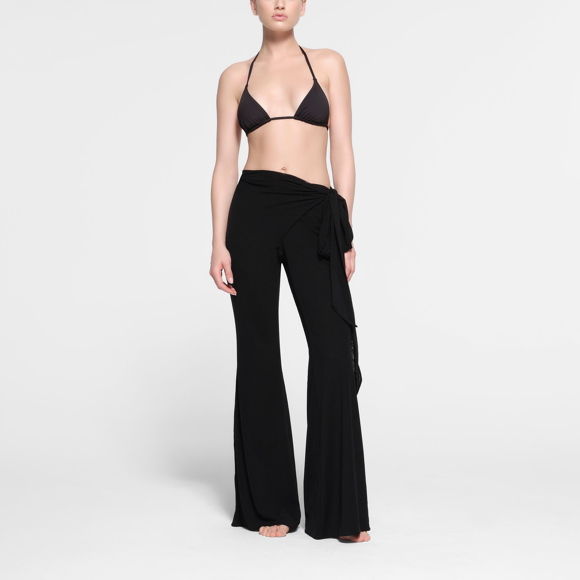 SUMMER MESH COVER UP WRAP PANT | ONYX ON A MODEL FRONT VIEW