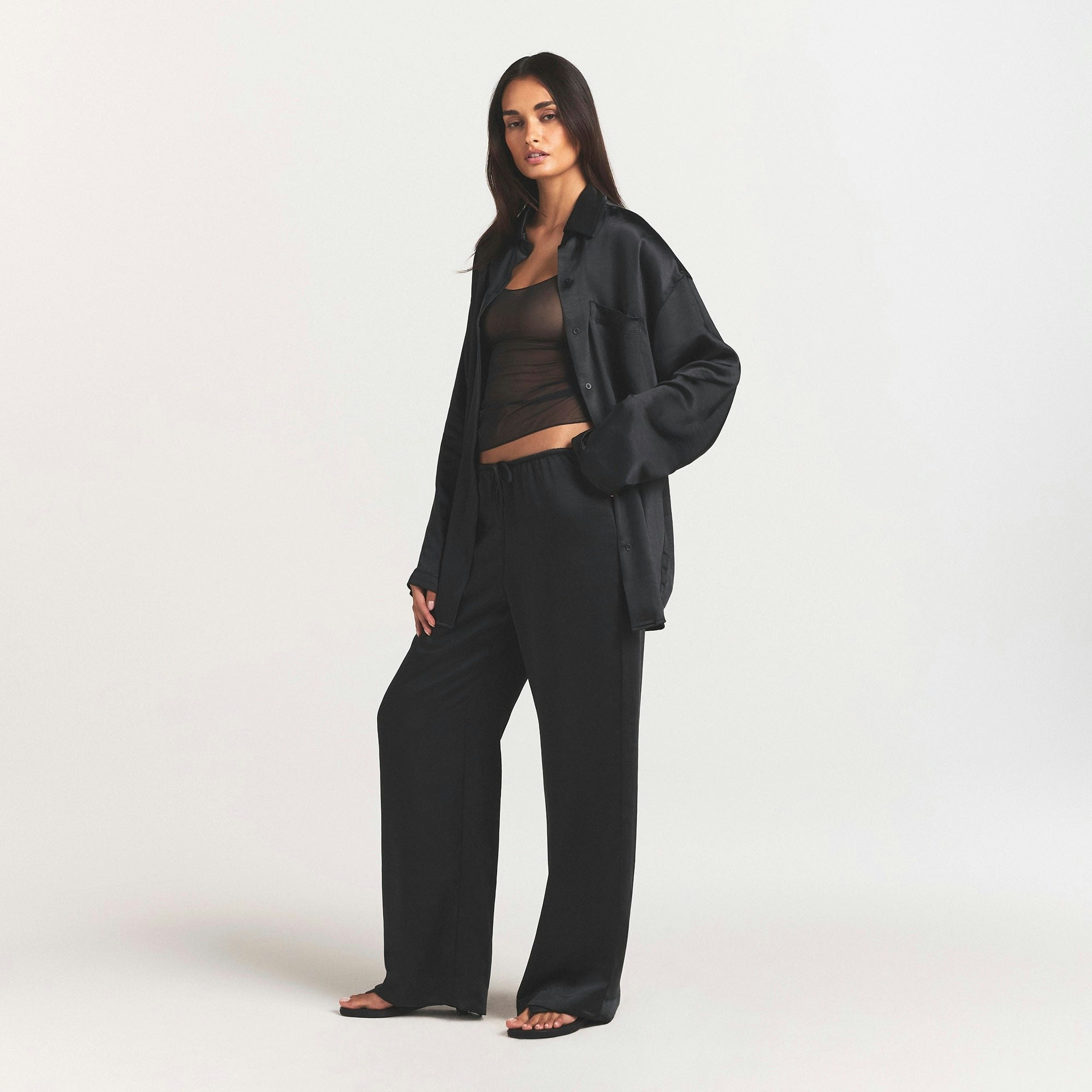 LIGHTWEIGHT SATIN STRAIGHT LEG PANT | OBSIDIAN ON A MODEL FRONT VIEW @ | FOCUS: 0.0, 1.0, 0.9