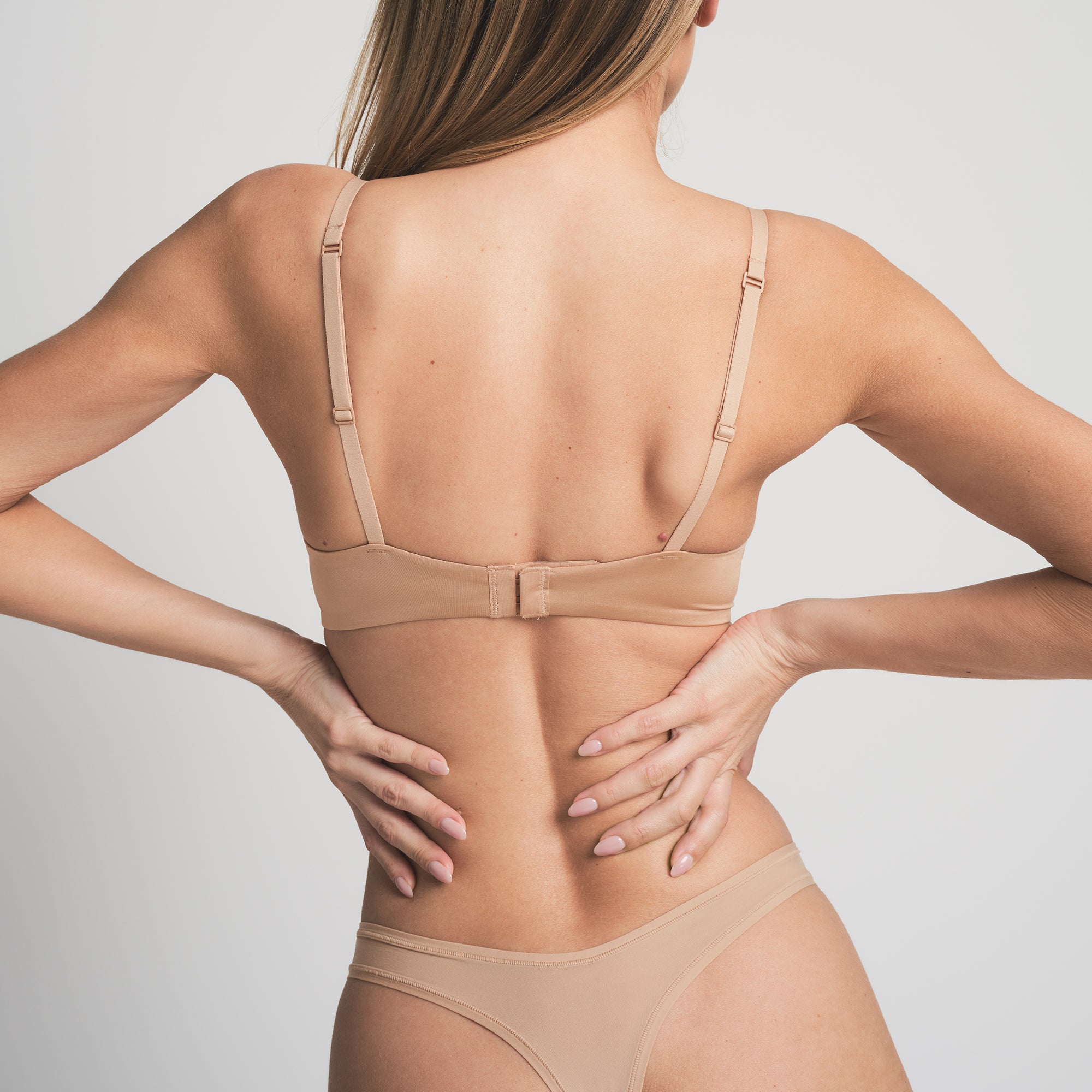 WIRELESS FORM PUSH-UP PLUNGE BRA | CLAY | SKIMS