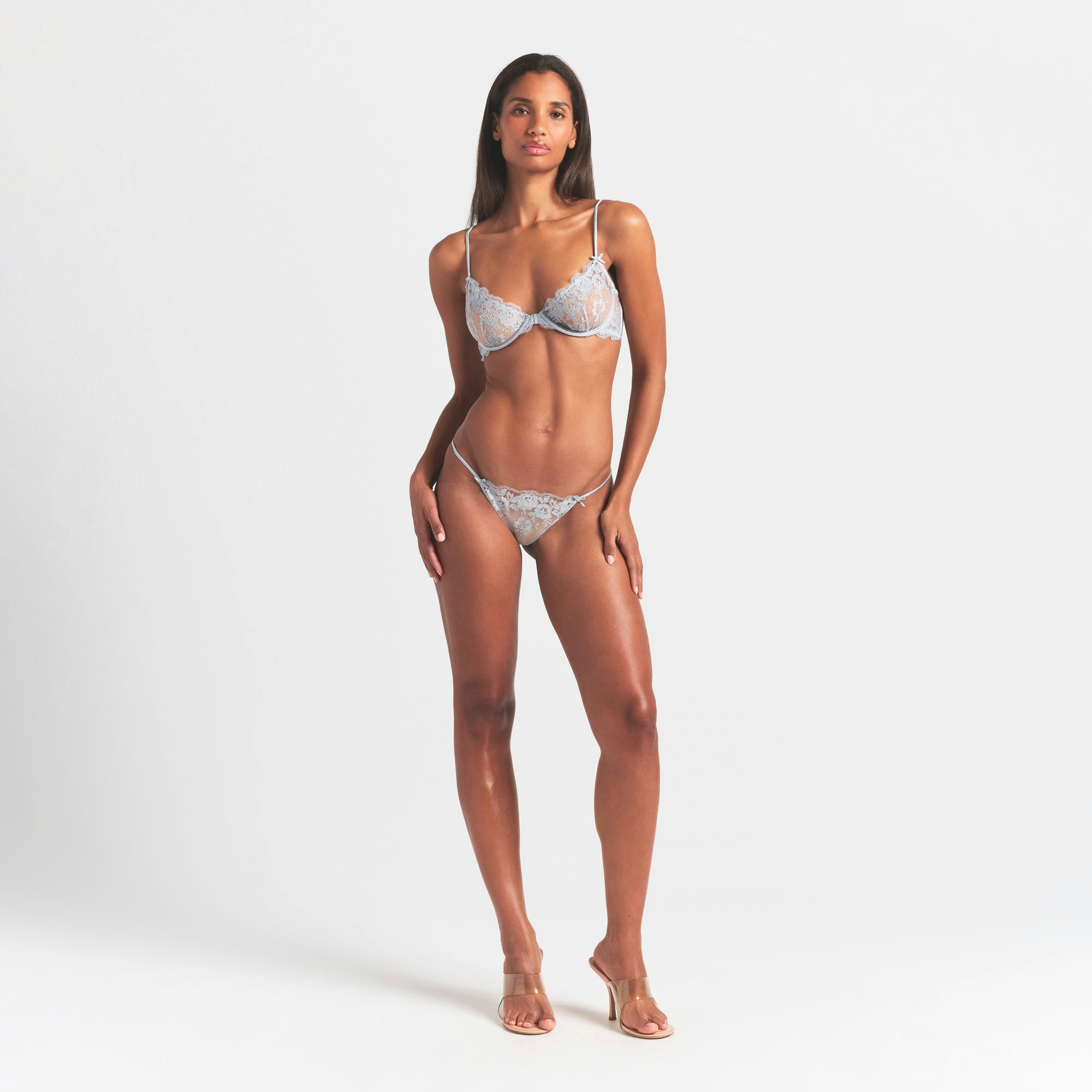 EMBROIDERED LINGERIE FRONT CLOSE UNLINED BRA | PEARL ON A MODEL FRONT VIEW @ | FOCUS: 0.0, 1.0, 0.9