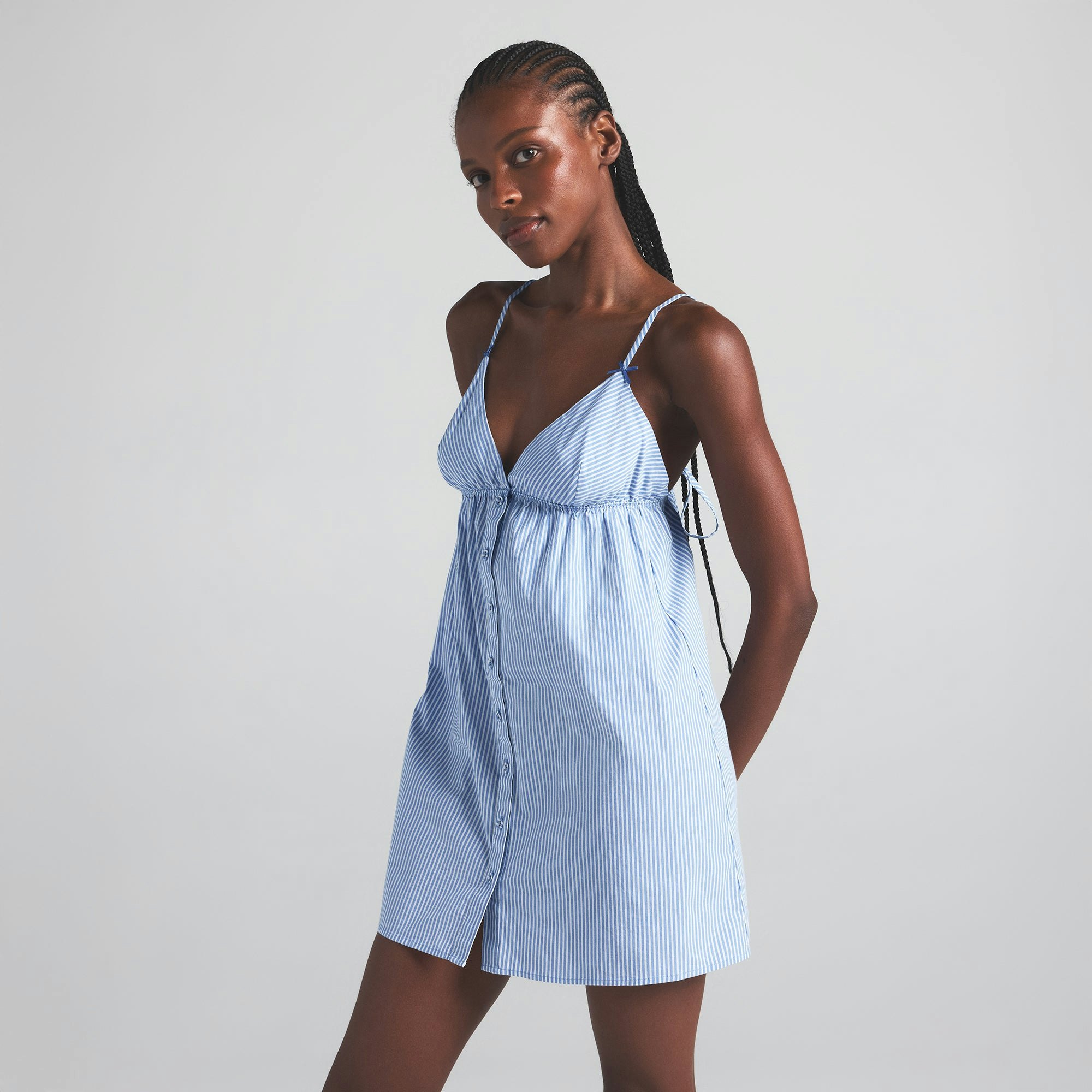 COTTON POPLIN SLEEP MINI DRESS | CADET STRIPE ON A MODEL SIDE VIEW | FOCUS: 0.0, 1.0, 0.9