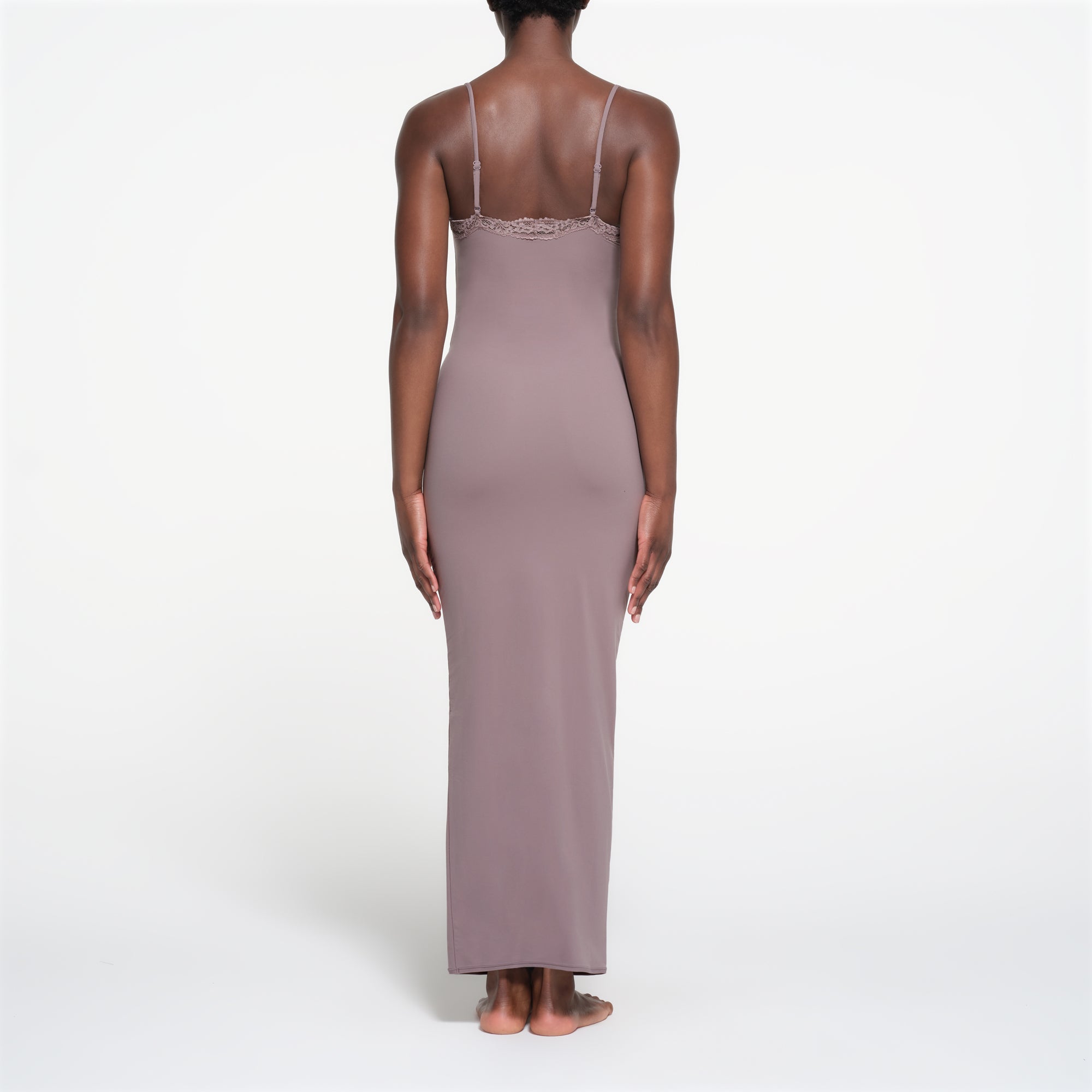 FITS EVERYBODY LACE LONG SLIP DRESS | ZINC