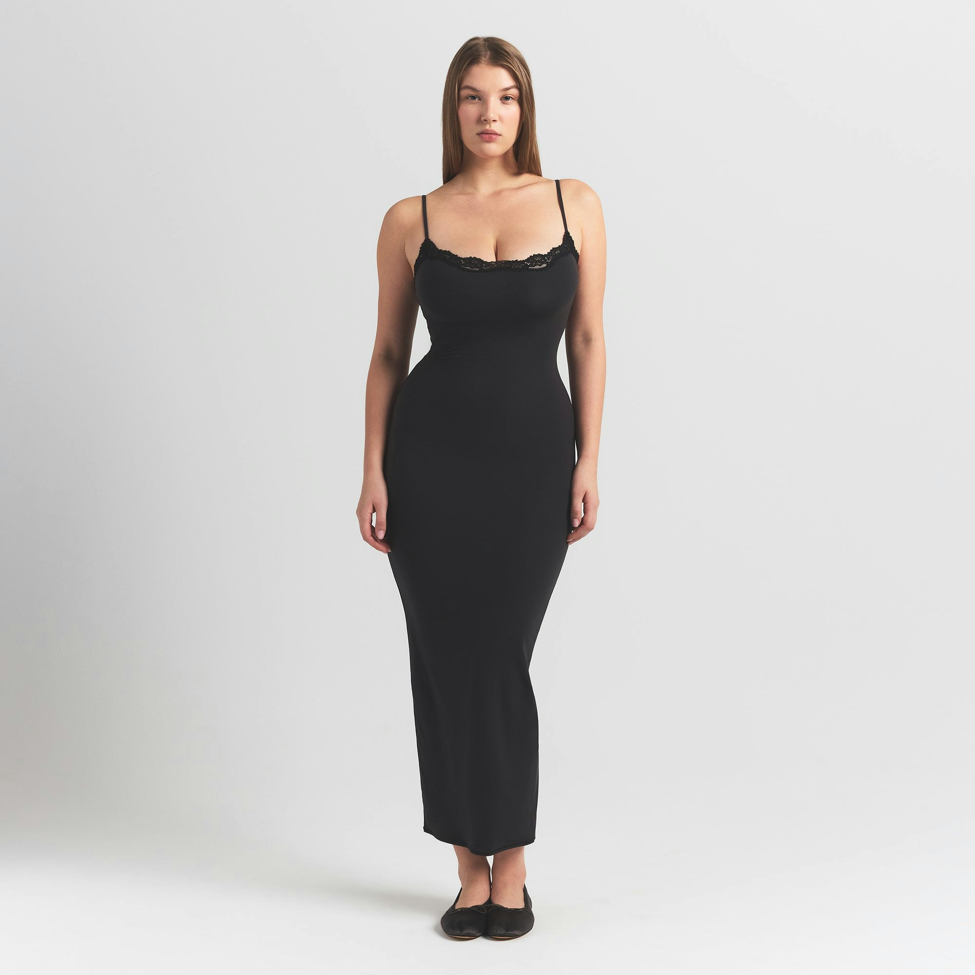 FITS EVERYBODY LACE LONG SLIP DRESS | ONYX ON A MODEL FRONT VIEW @ | FOCUS: 0.0, 1.0, 0.9