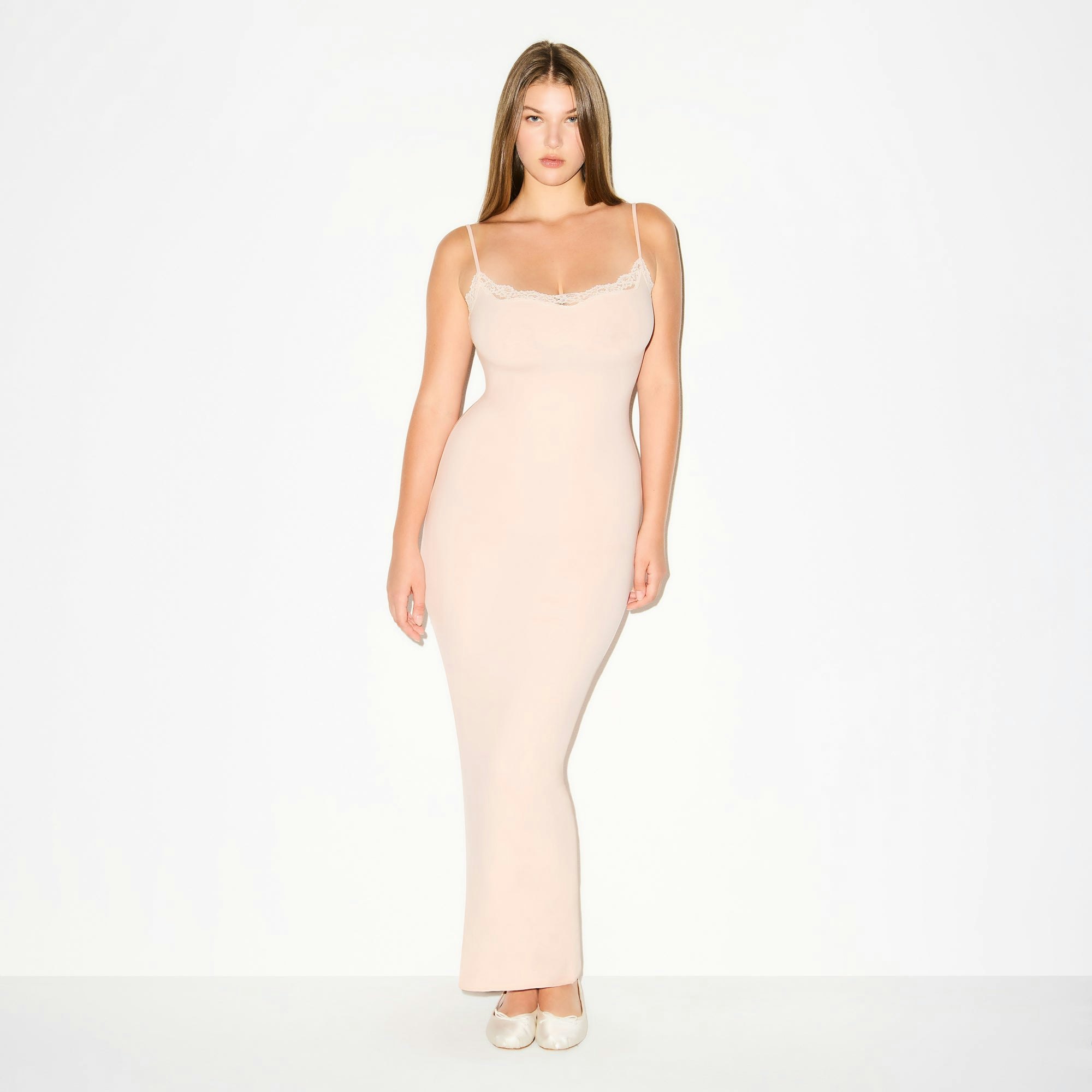 FITS EVERYBODY LACE LONG SLIP DRESS | PRIMROSE ON A MODEL FRONT VIEW @ | FOCUS: 0.0, 1.0, 0.9