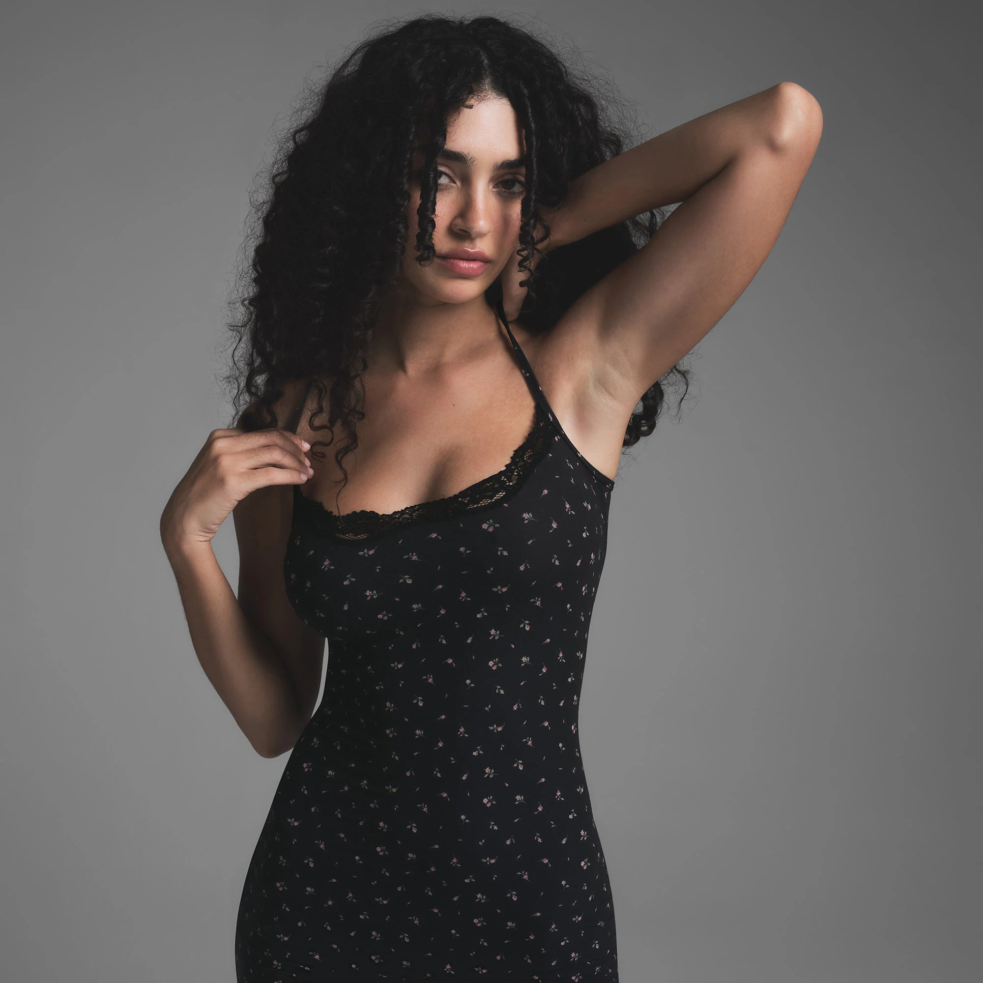 FITS EVERYBODY LACE SLIP DRESS | ONYX ROSEBUD PRINT ON A MODEL SIDE VIEW