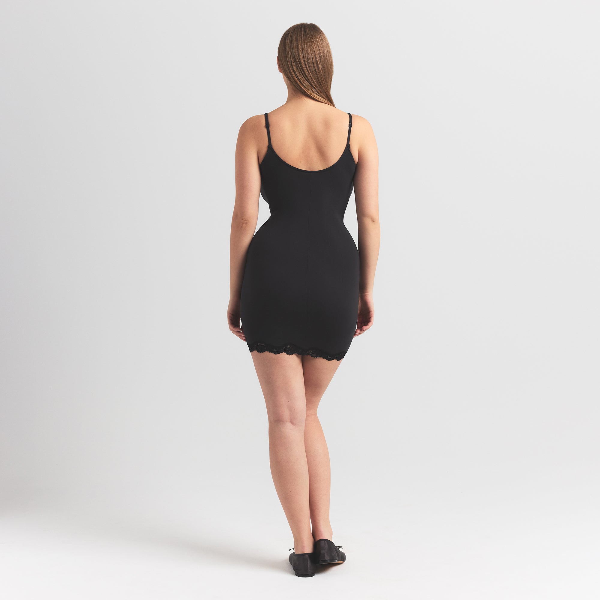 FITS EVERYBODY LACE SLIP DRESS | ONYX | SKIMS