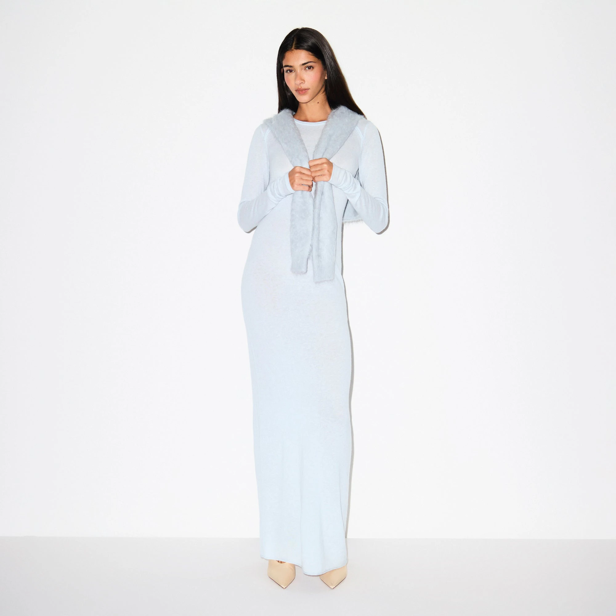 FEATHERWEIGHT CASHMERE LONG SLEEVE MAXI DRESS | PEARL ON A MODEL FRONT VIEW @ | FOCUS: 0.0, 1.0, 0.9