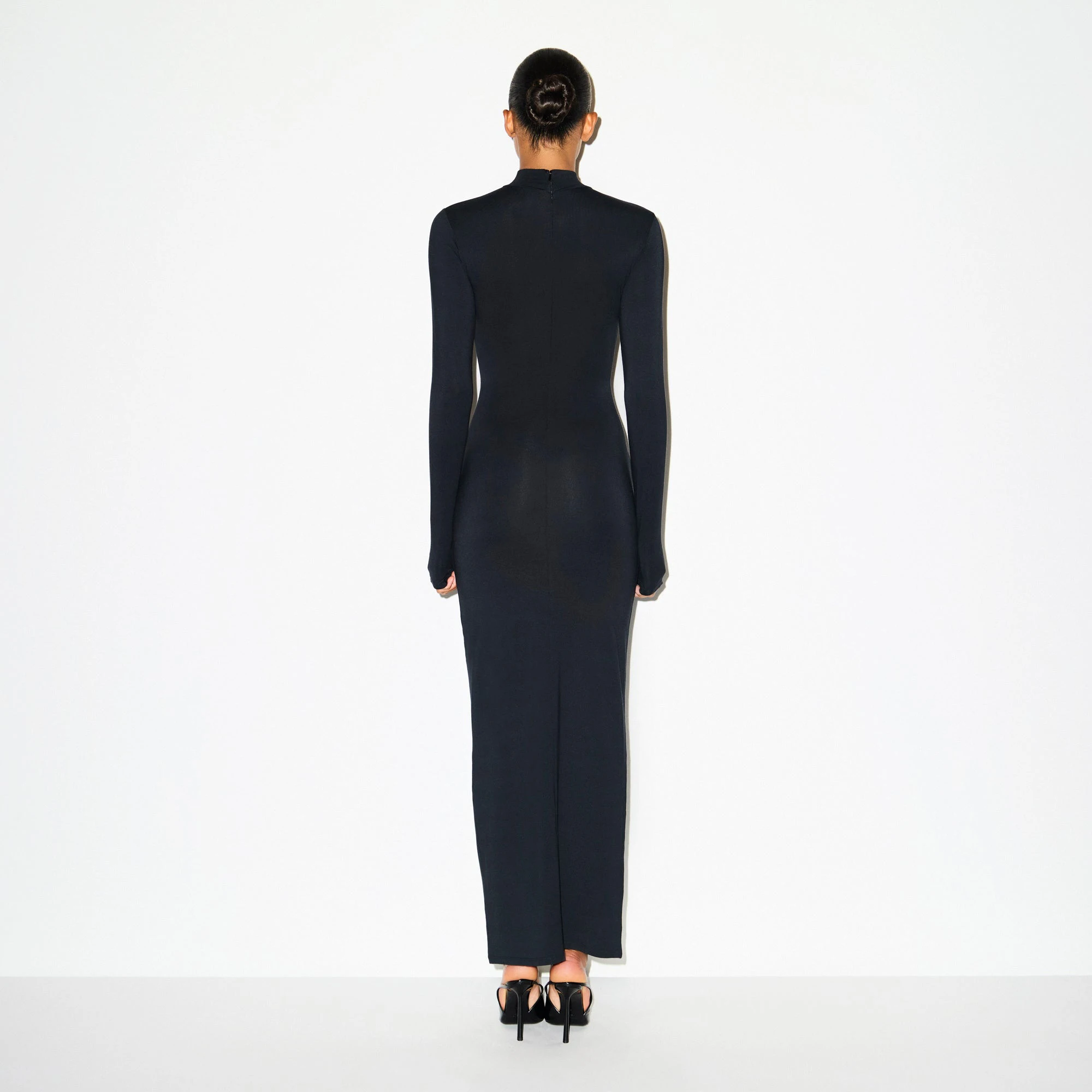 SMOOTH LAYERS TURTLENECK LONG DRESS | OBSIDIAN | SKIMS SMOOTH LAYERS TURTLENECK LONG DRESS | OBSIDIAN | SKIMS