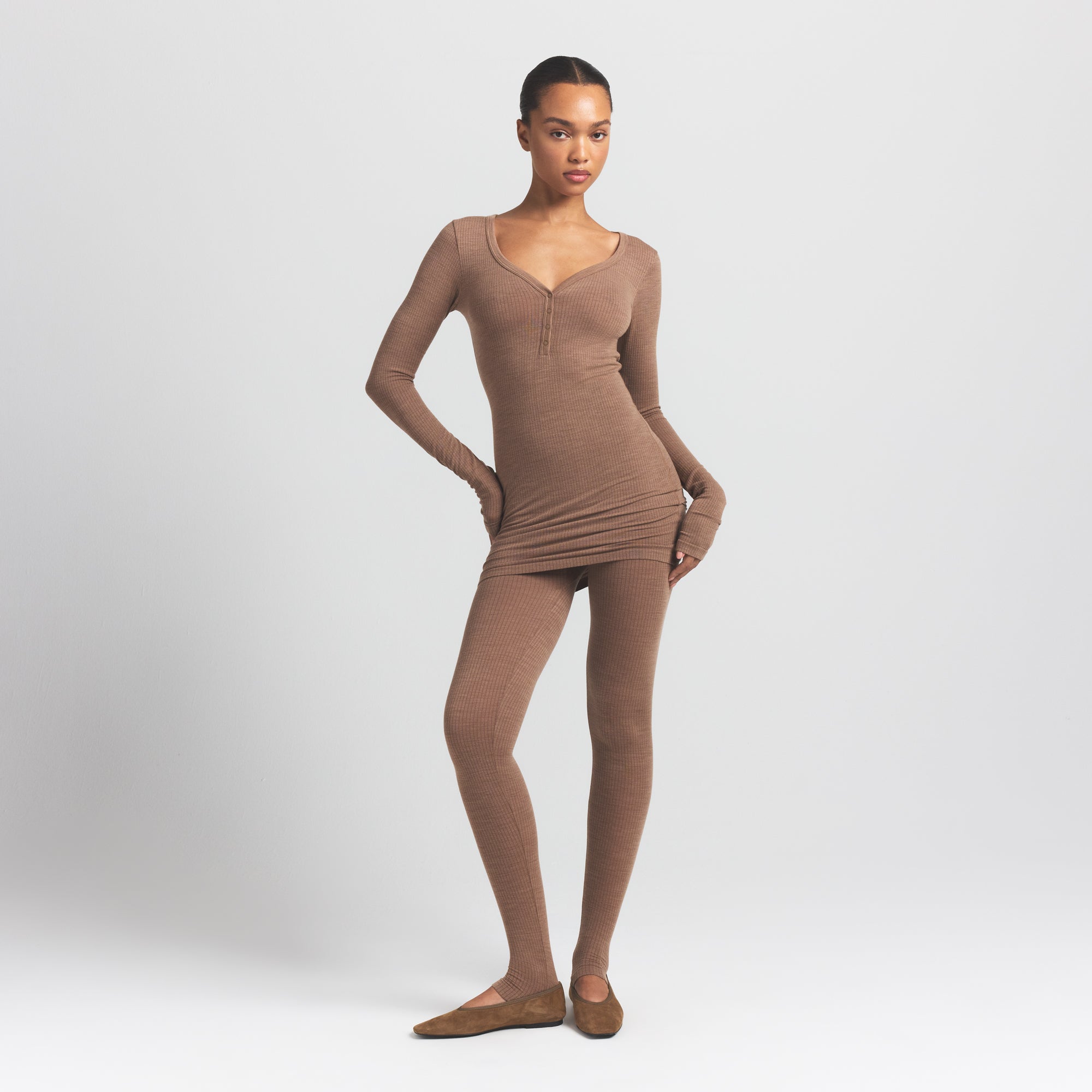 WOOL RIB HENLEY DRESS | SIENNA ON A MODEL FRONT VIEW S | FOCUS: 0.0, 1.0, 0.9