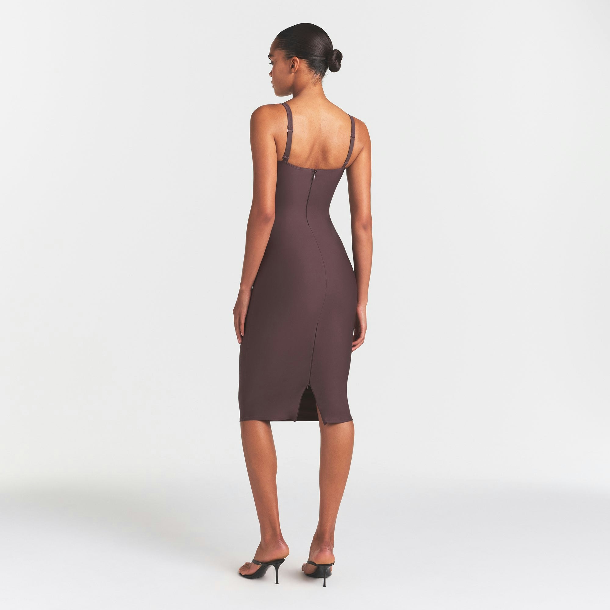 SKIMS BODY MIDI DRESS | RAISIN ON A MODEL FRONT VIEW @ | FOCUS: 0.0, 1.0, 0.9