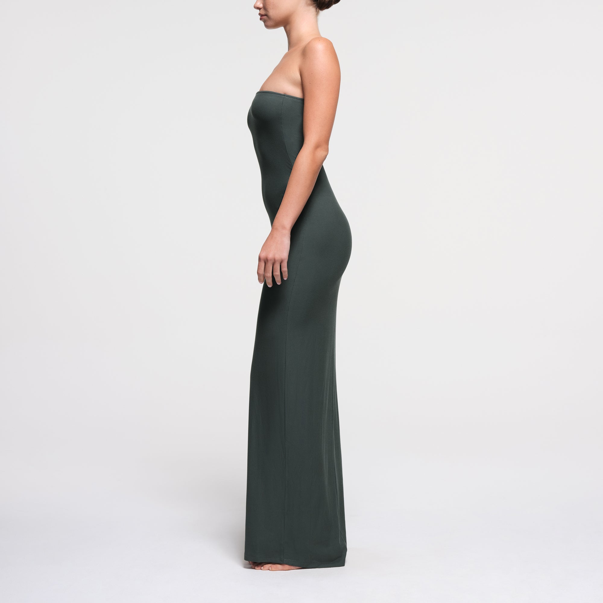 【関税込み】SKIMS ブルー Soft Lounge ロングガウン SKIMS | Soft Lounge Turtleneck Long Dress | Women | Lane