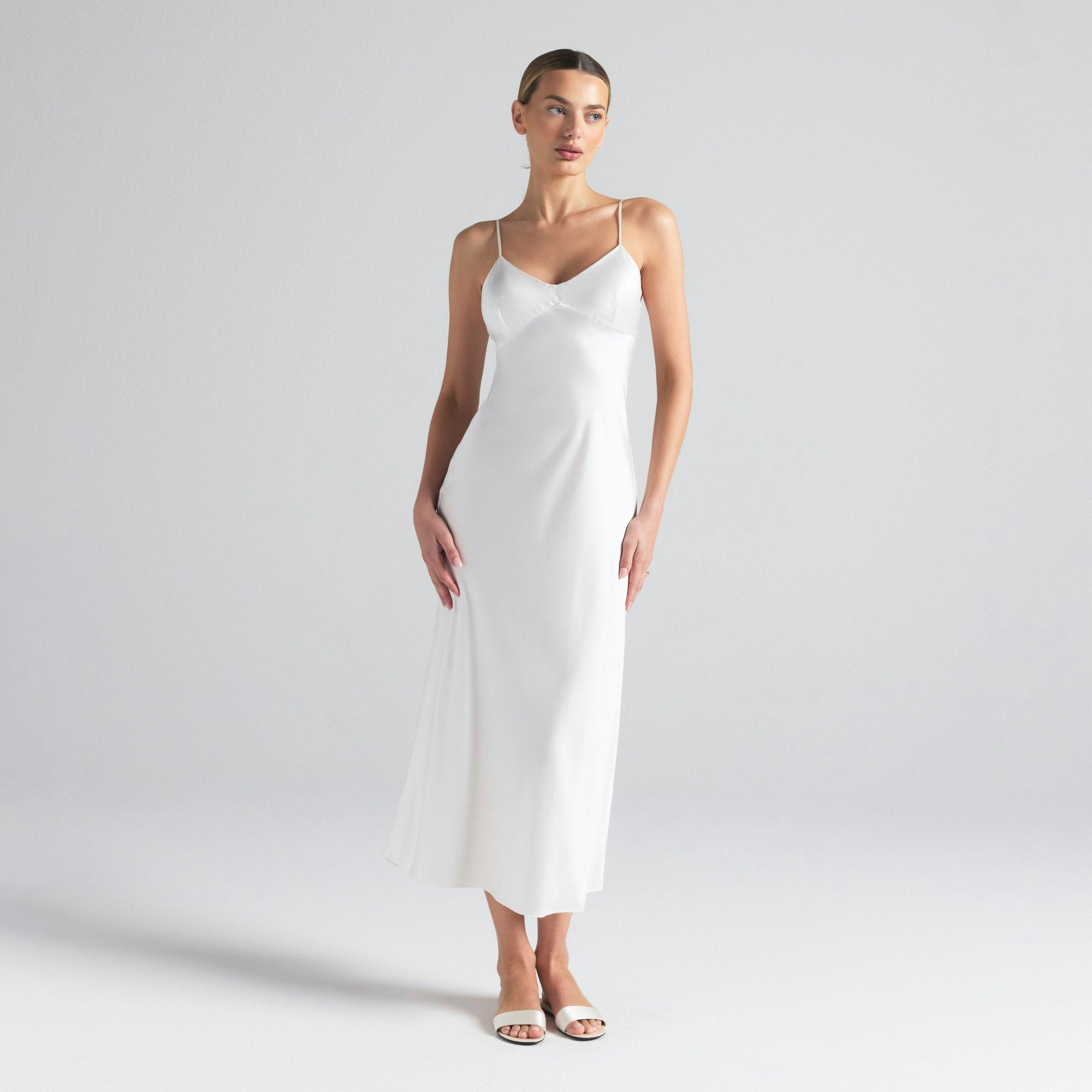 SILK CAMI V NECK LONG SLIP | IVORY ON A MODEL FRONT ON A MODEL FRONT VIEW | FOCUS: 0.0, 1.0, 0.9