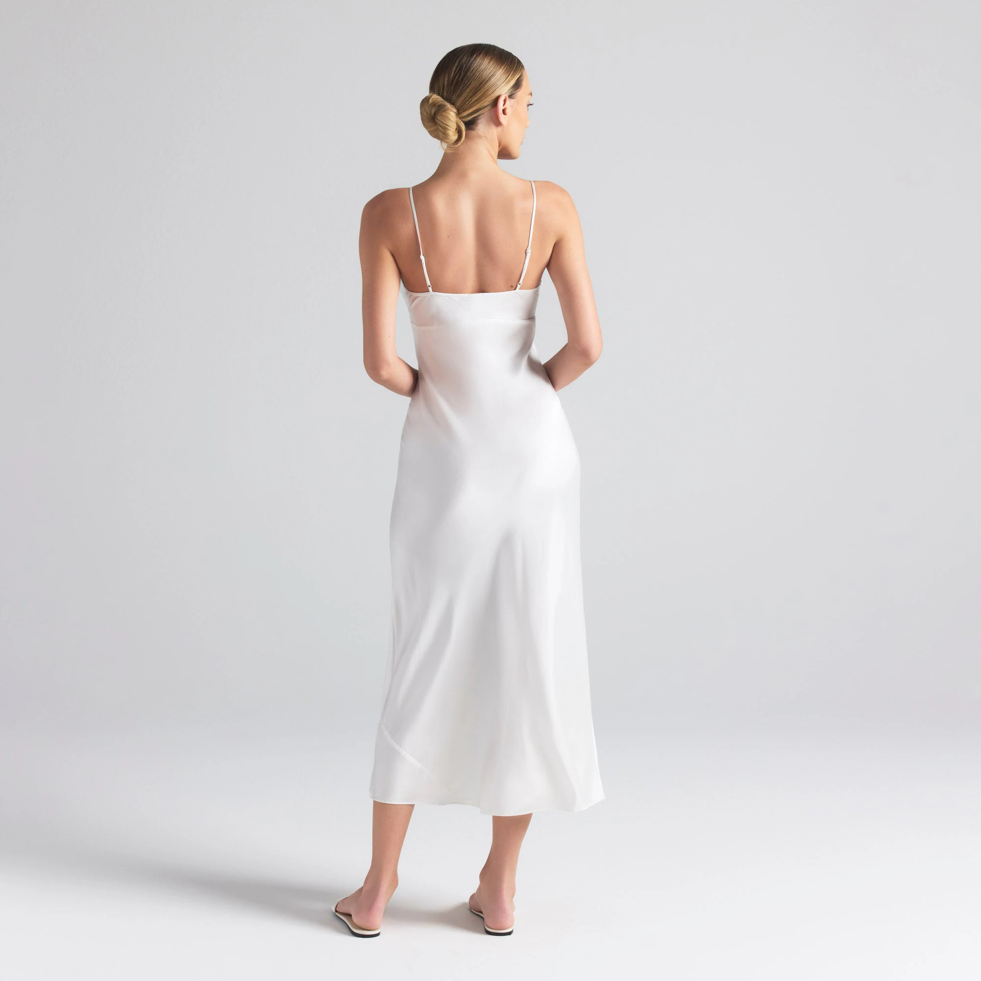 SILK CAMI V NECK LONG SLIP | IVORY ON A MODEL SIDE  ON A MODEL FRONT VIEW | FOCUS: 0.0, 1.0, 0.9