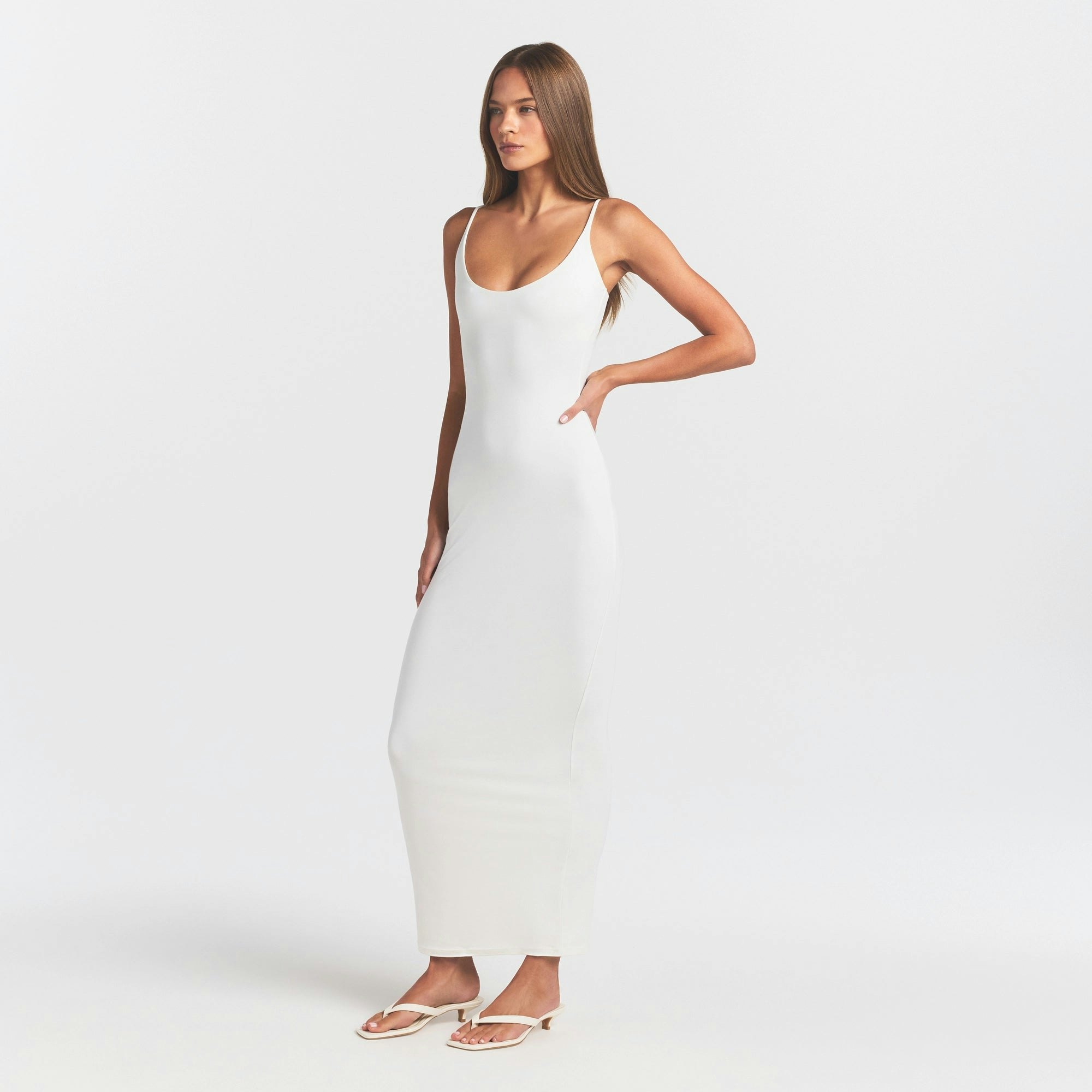SMOOTH LAYERS SCOOP NECK LONG DRESS | EGRET ON A MODEL FRONT VIEW @ | FOCUS: 0.0, 1.0, 0.9