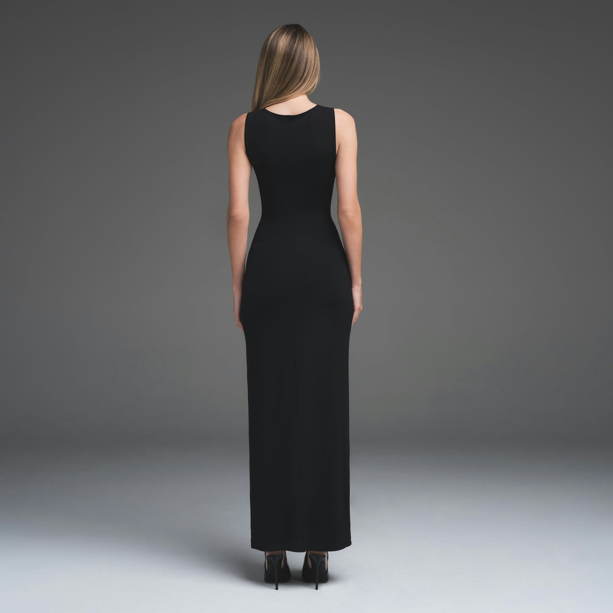 SMOOTH LOUNGE LONG BOAT NECK DRESS | OBSIDIAN ON A MODEL BACK VIEW | FOCUS: 0.0, 1.0, 0.9