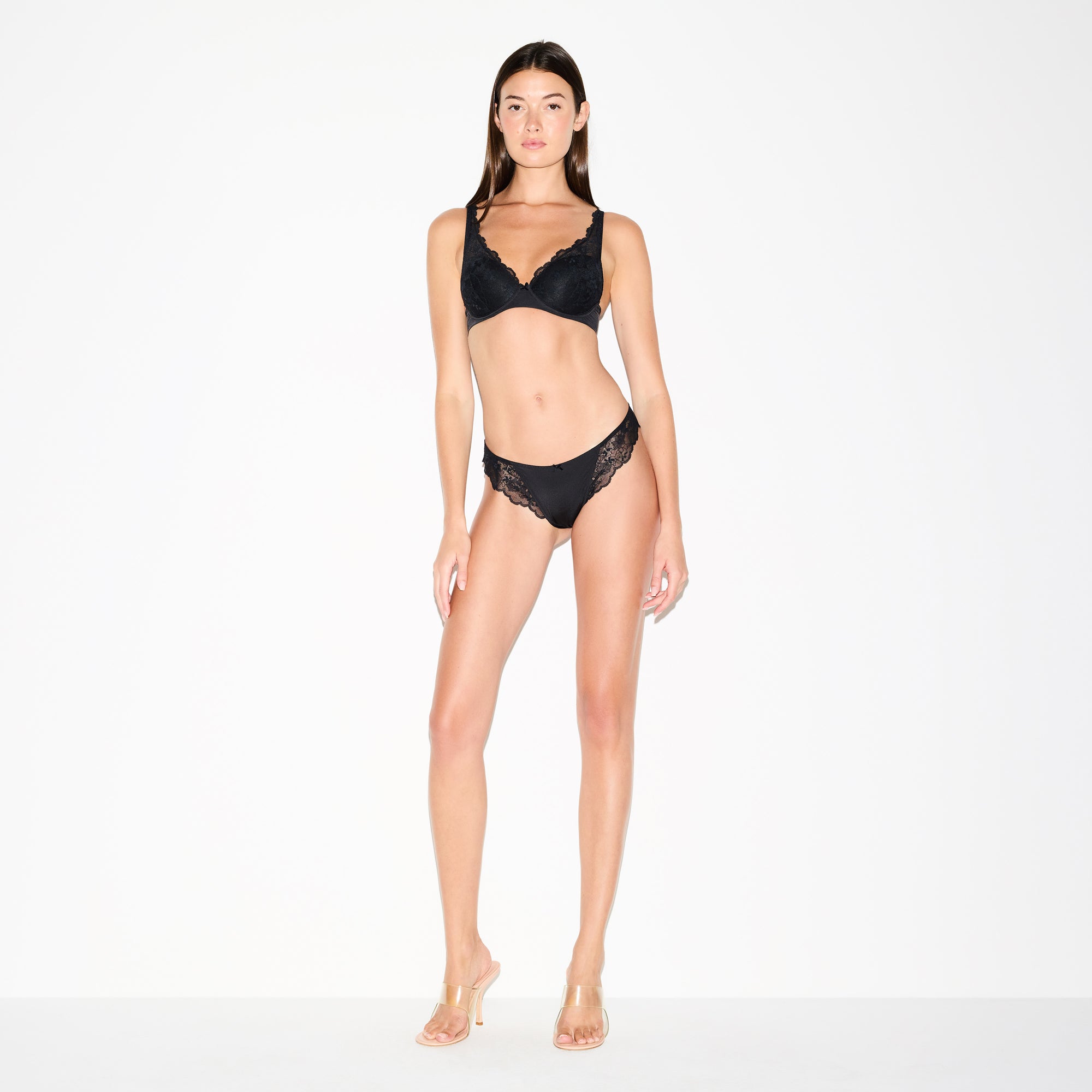 SKIMS LACE FULL COVERAGE BRA | ONYX | SKIMS