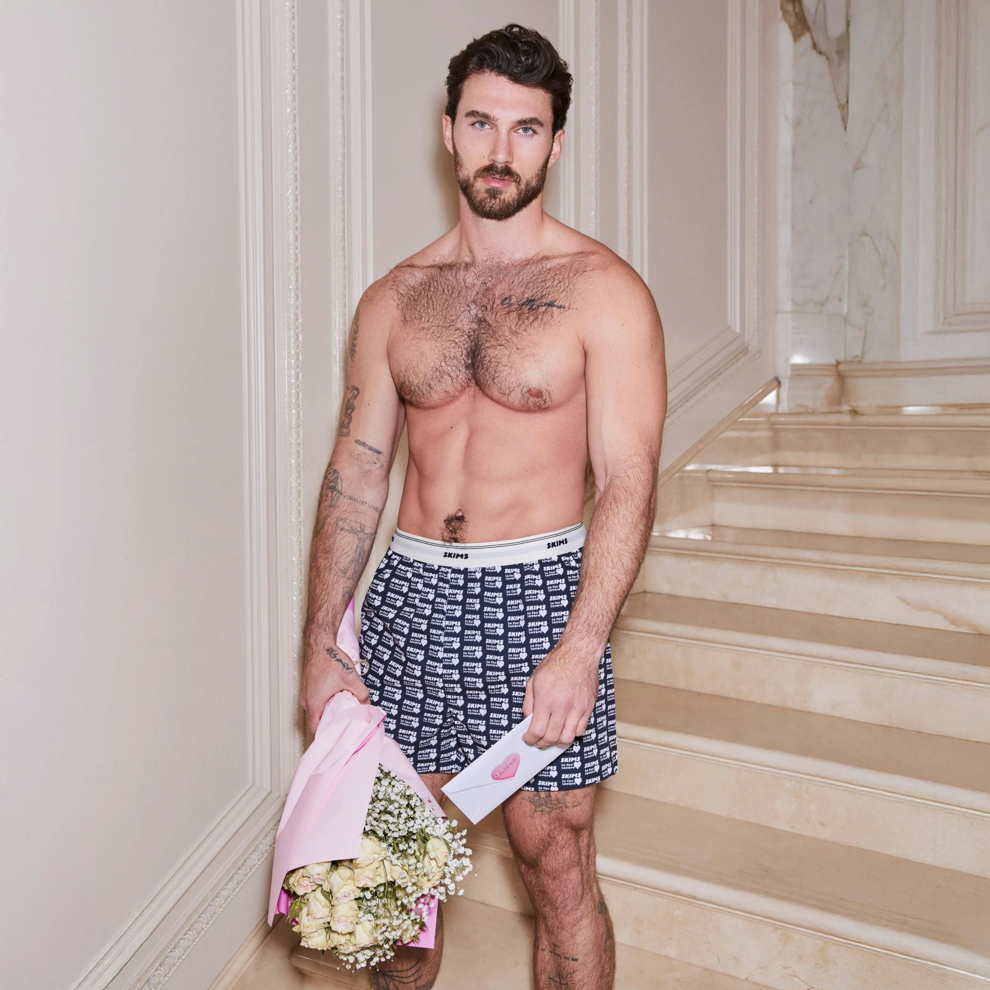 COTTON POPLIN MENS LOGO BAND BOXER | OBSIDIAN SKIMS LOVERS PRINT ON A MODEL BACK VIEW @ | FOCUS: 0.0, 1.0, 0.9