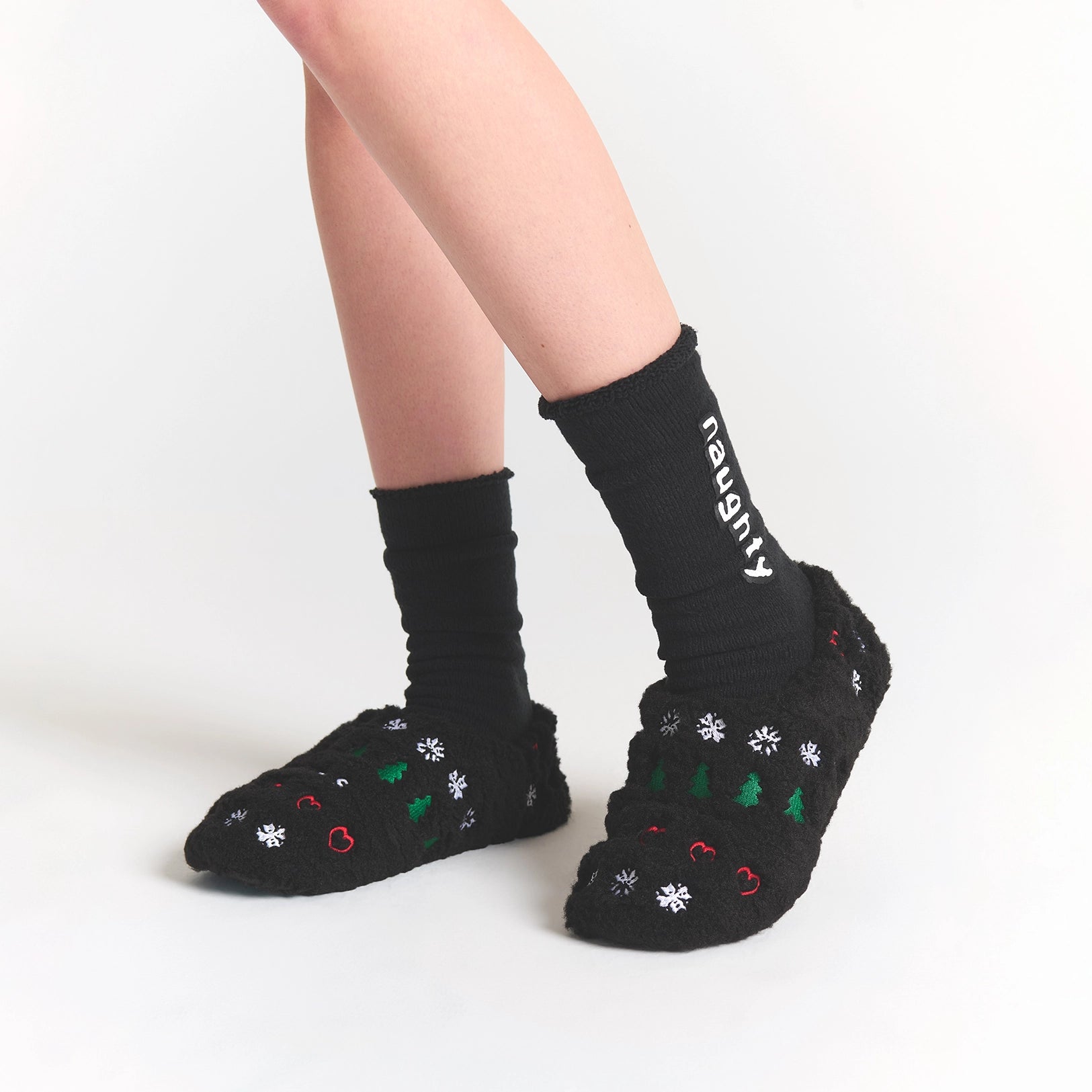 CACTUS PLANT FLEA MARKET X SKIMS SHERPA SLIPPER | ONYX PINE FAIR ISLE FOCUS: 0.0, 1.0, 0.9