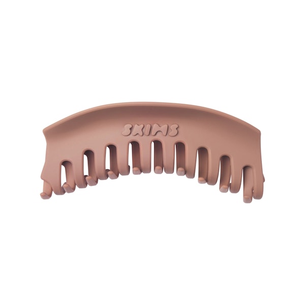 GETTING READY ACCESSORIES CURVED JUMBO CLAW CLIP | SIENNA (HAIR ACCESSORIES, ACCESSORIES) FLAT ON A WHITE BACKGROUND | FLT
