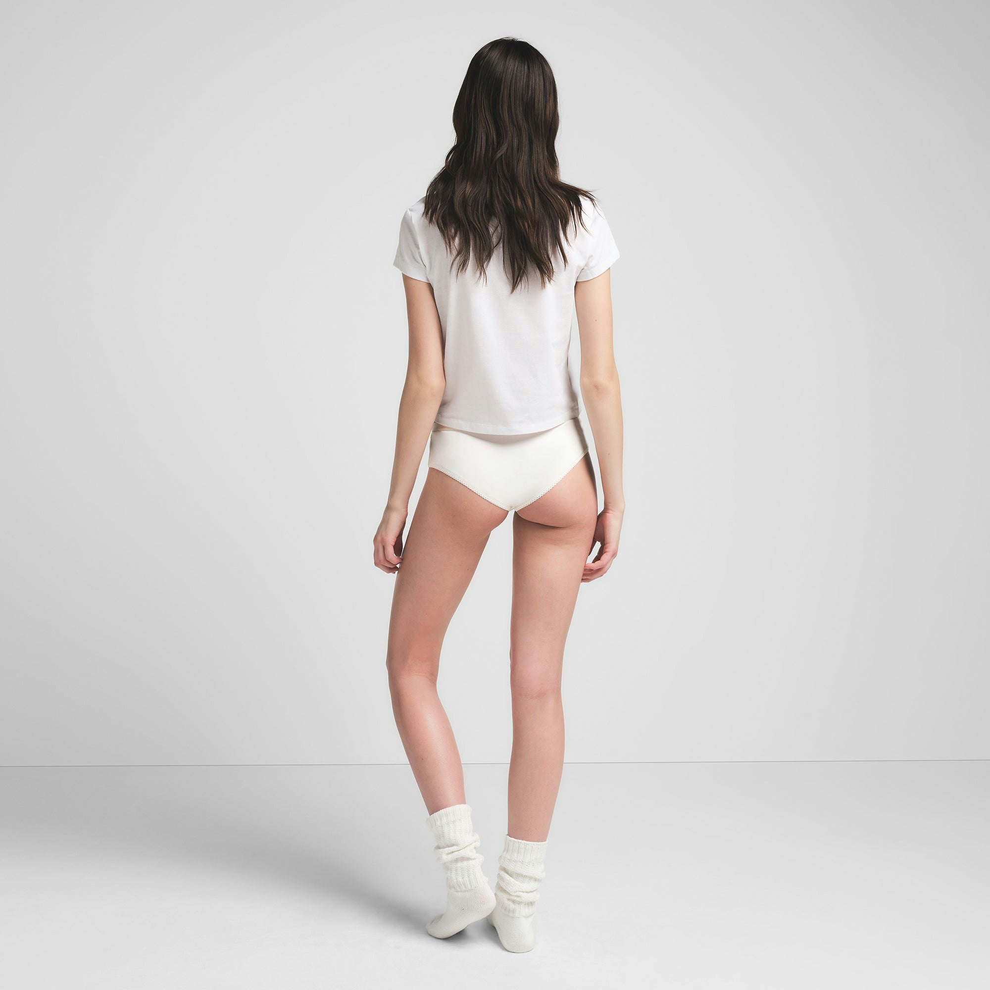 LIGHTWEIGHT COTTON PICOT LOGO HIPSTER | MARBLE ON A MODEL BACK VIEW @ | FOCUS: 0.0, 1.0, 0.9