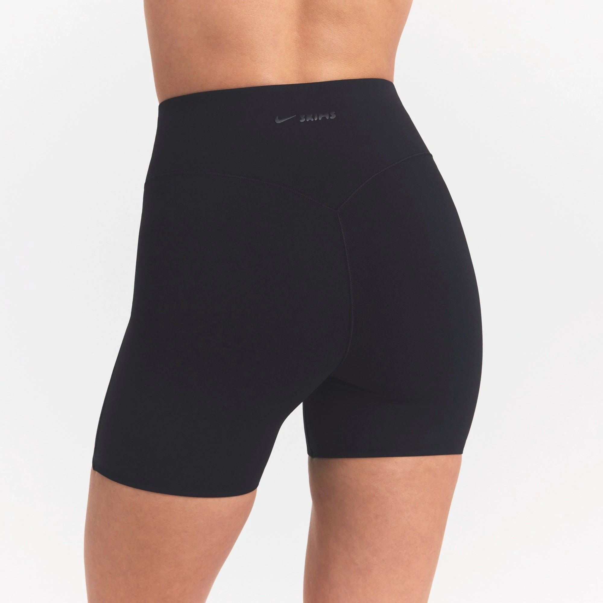 NikeSKIMS STUDIO STRETCH 5" BIKER SHORT | OBSIDIANON A MODEL FRONT VIEW @ | FOCUS: 0.0, 1.0, 0.9