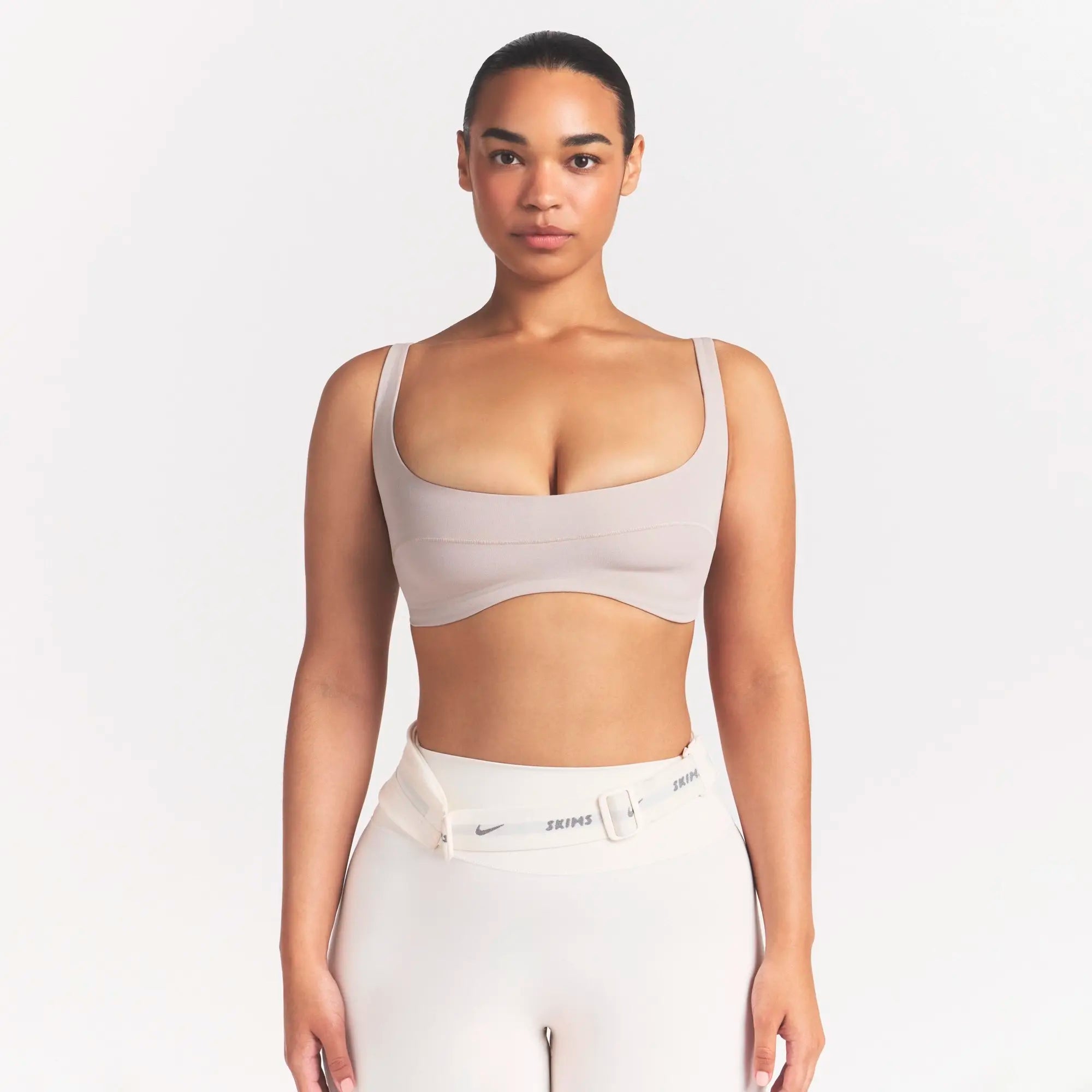 NikeSKIMS STUDIO STRETCH SEAM FRONT MICRO BRA | LINEN @ | FOCUS: 0.0, 1.0, 0.9