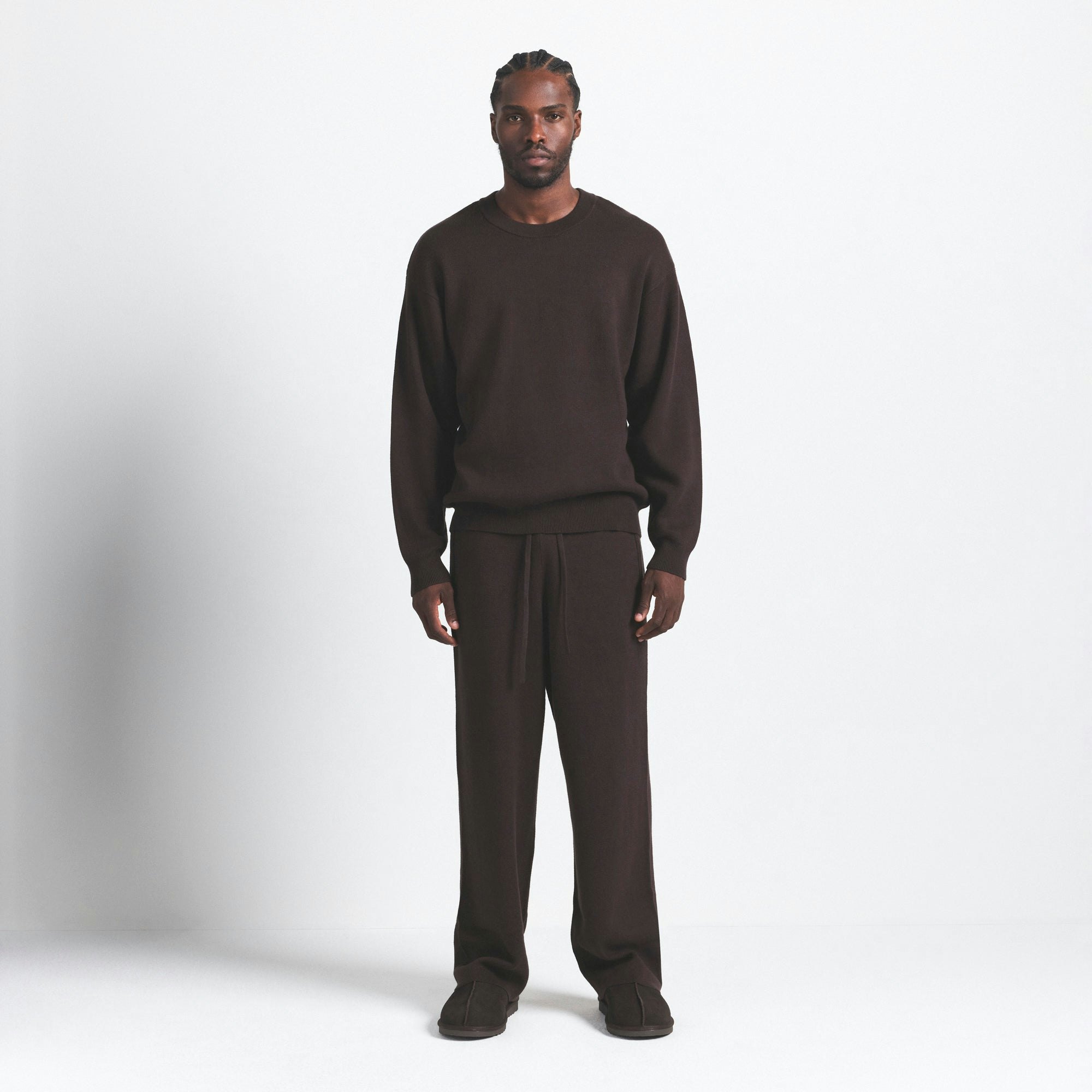 COTTON KNIT MENS STRAIGHT LEG PANT | PHOENIX ON A MODEL SIDE VIEW @ | FOCUS: 0.0, 1.0, 0.9