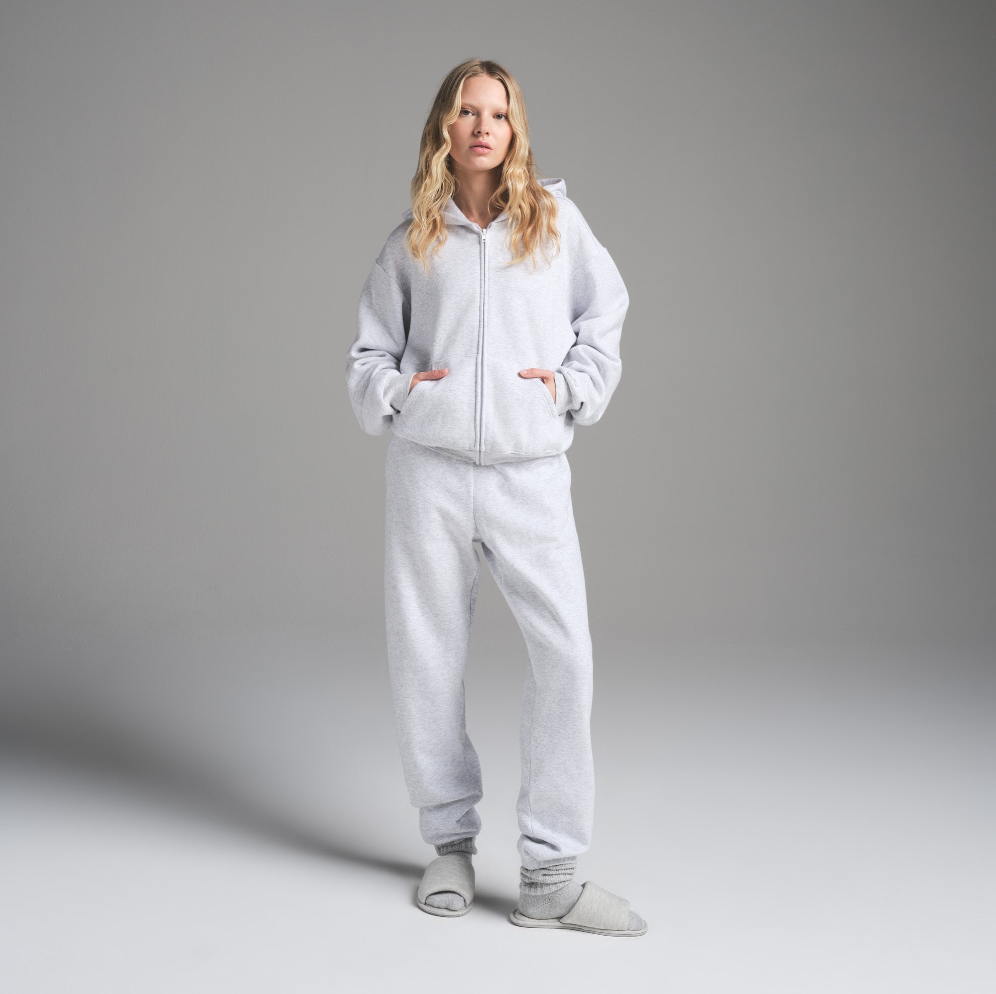 【初売り】 CLASSIC FLEECE COTTON JOGGER GREY HEATHER LIGHT | カジュアルパンツ