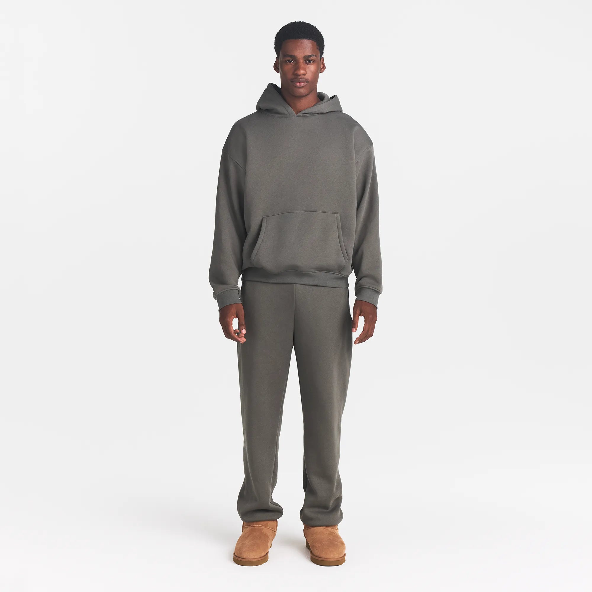 FLEECE LOUNGE MENS RELAXED JOGGER | JUNGLE ON A MODEL FRONT VIEW