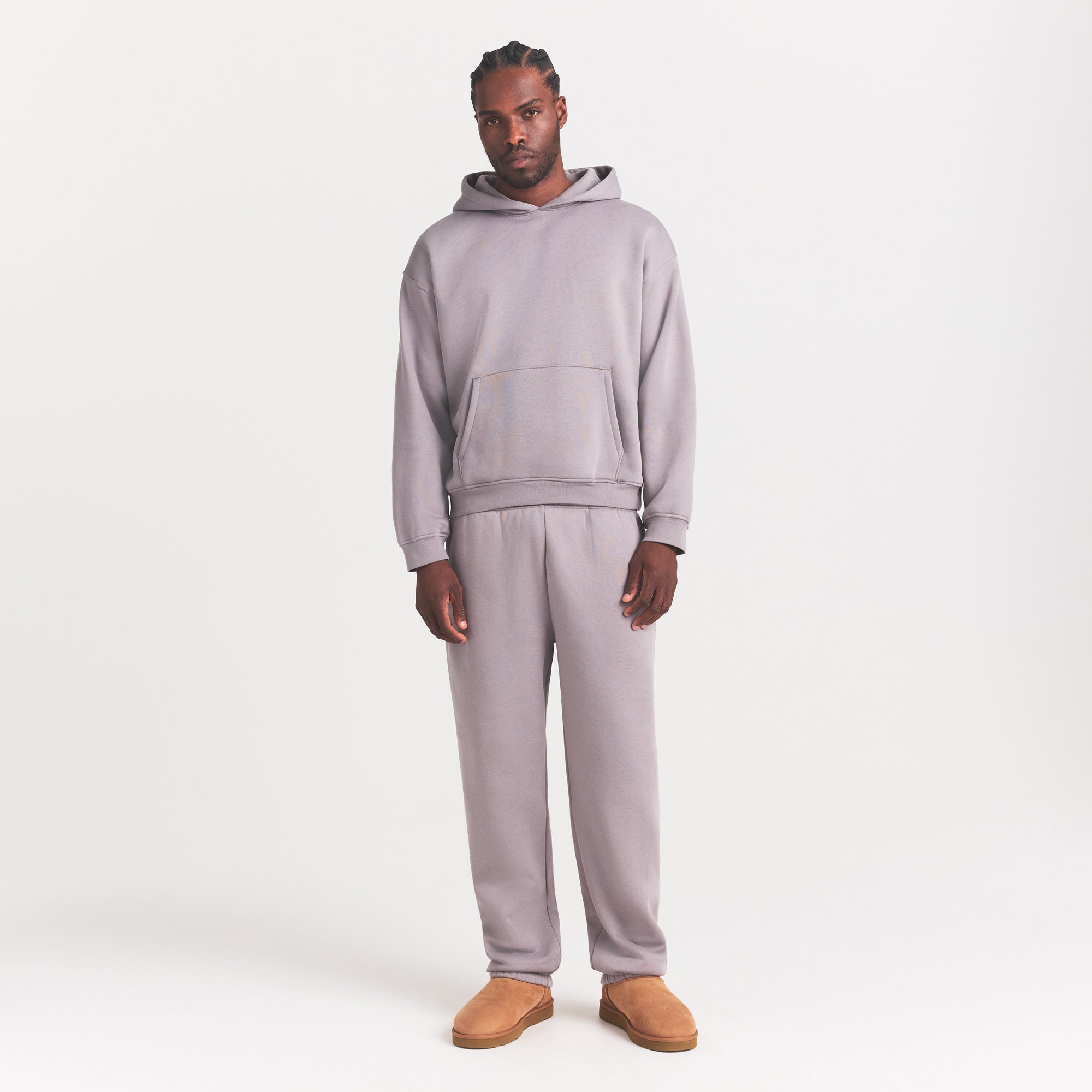 FLEECE LOUNGE MENS RELAXED JOGGER | SHADOW ON A MODEL FRONT VIEW @ | FOCUS: 0.0, 1.0, 0.9