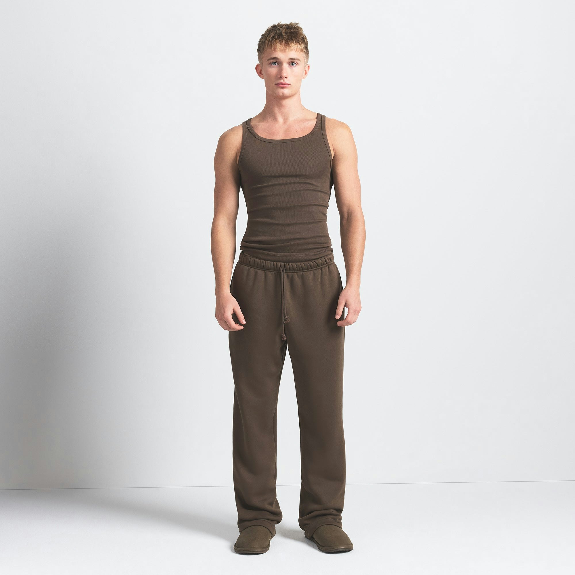 FLEECE LOUNGE MENS CLASSIC STRAIGHT LEG PANT | DRIFTWOOD ON A MODEL FRONT VIEW @ | FOCUS: 0.0, 1.0, 0.9
