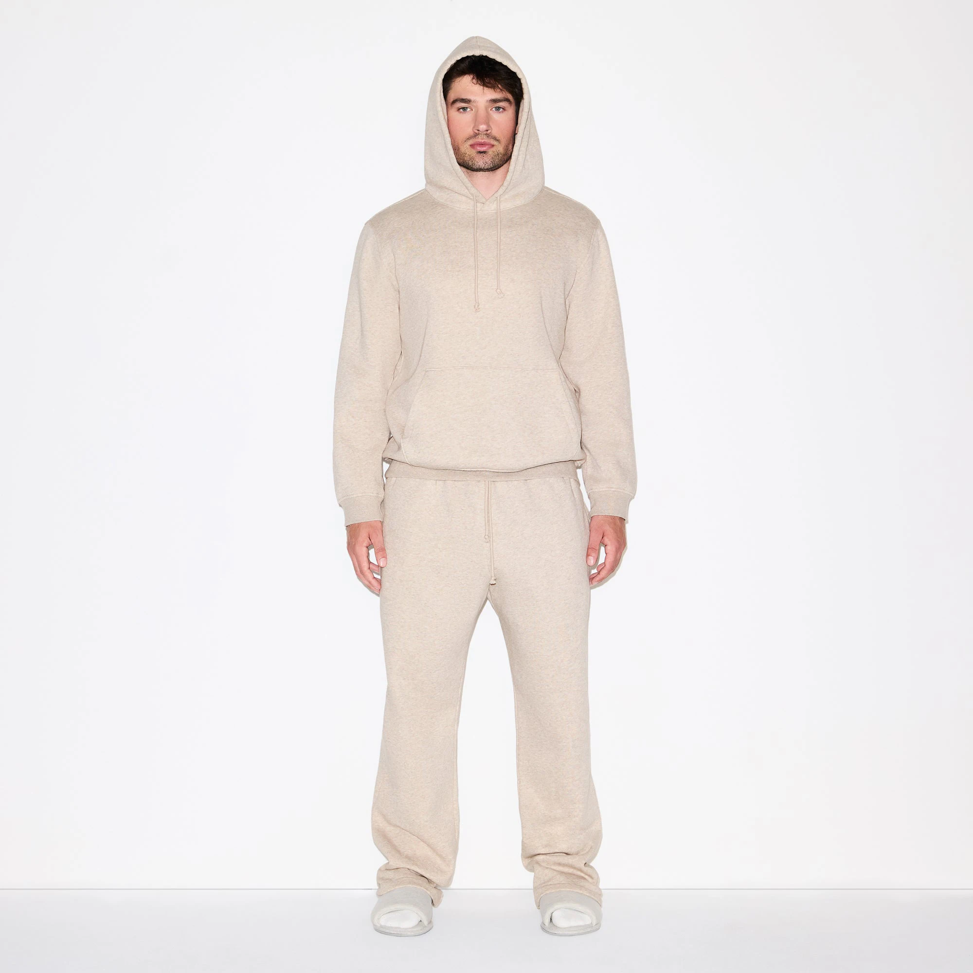 FLEECE LOUNGE MENS CLASSIC STRAIGHT LEG PANT | DESERT HEATHER ON A MODEL FRONT VIEW @ | FOCUS: 0.0, 1.0, 0.9