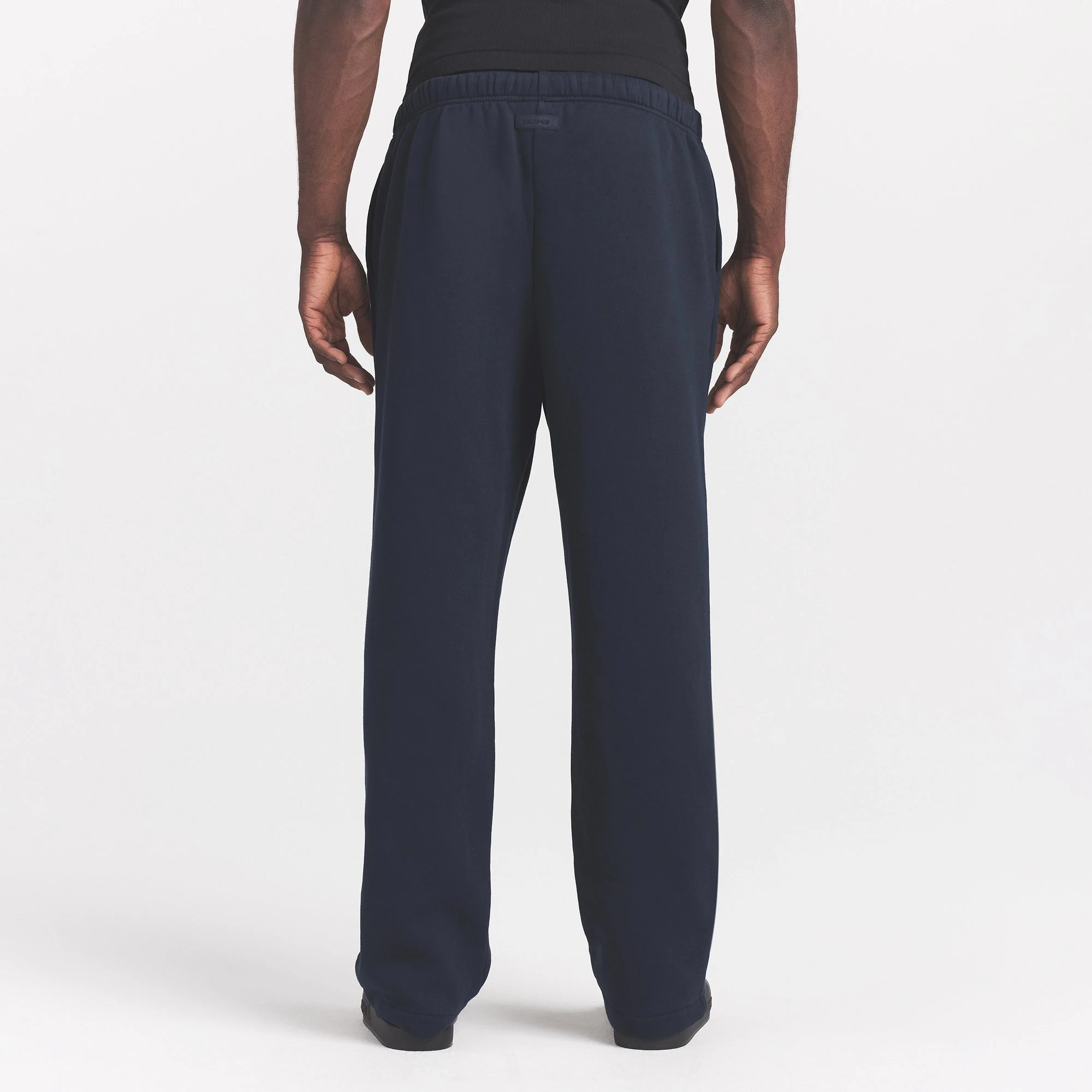 FLEECE LOUNGE MENS CLASSIC STRAIGHT LEG PANT | NAVY ON A MODEL BACK VIEW @ | FOCUS: 0.0, 1.0, 0.9