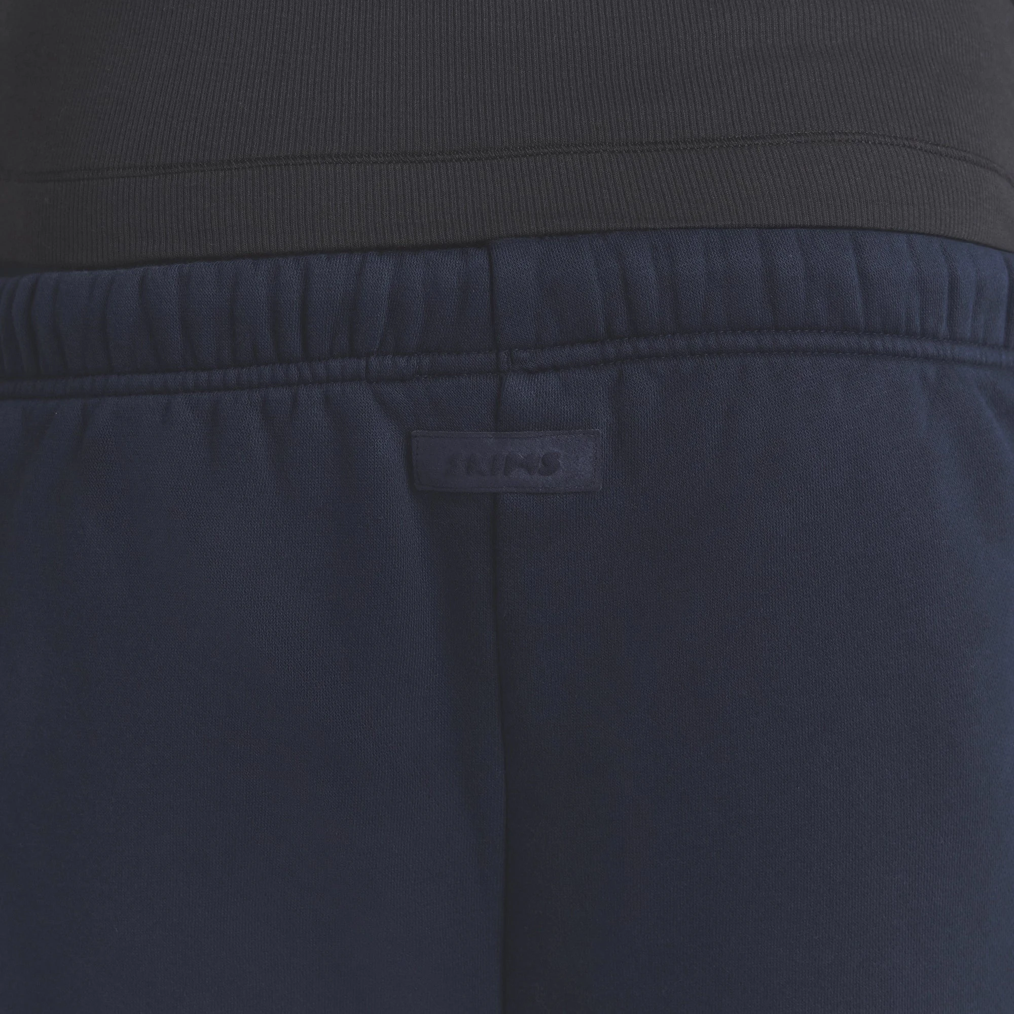 FLEECE LOUNGE MENS CLASSIC STRAIGHT LEG PANT | NAVY ON A MODEL BACK VIEW @ | FOCUS: 0.0, 1.0, 0.9