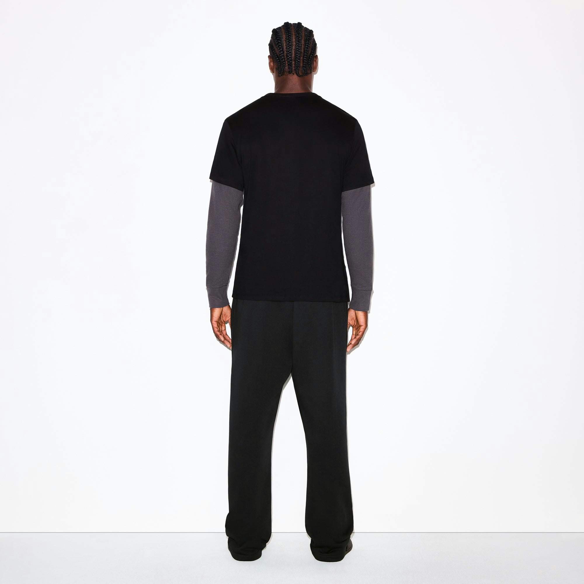FLEECE LOUNGE MENS CLASSIC STRAIGHT LEG PANT | WASHED ONYX ON A MODEL FRONT VIEW @ | FOCUS: 0.0, 1.0, 0.9