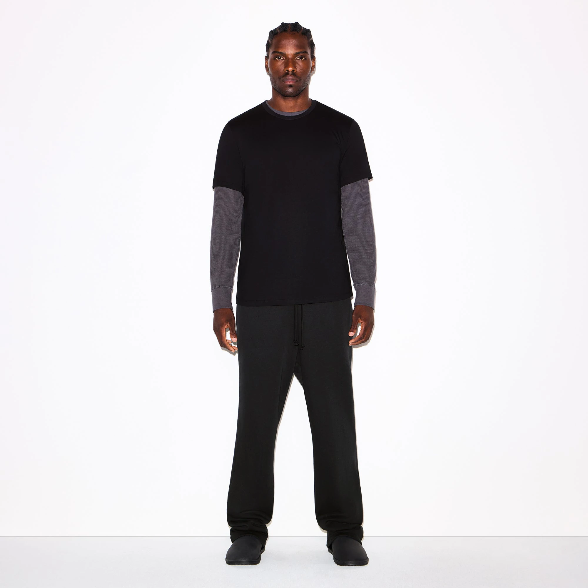 FLEECE LOUNGE MENS CLASSIC STRAIGHT LEG PANT | WASHED ONYX ON A MODEL FRONT VIEW @ | FOCUS: 0.0, 1.0, 0.9