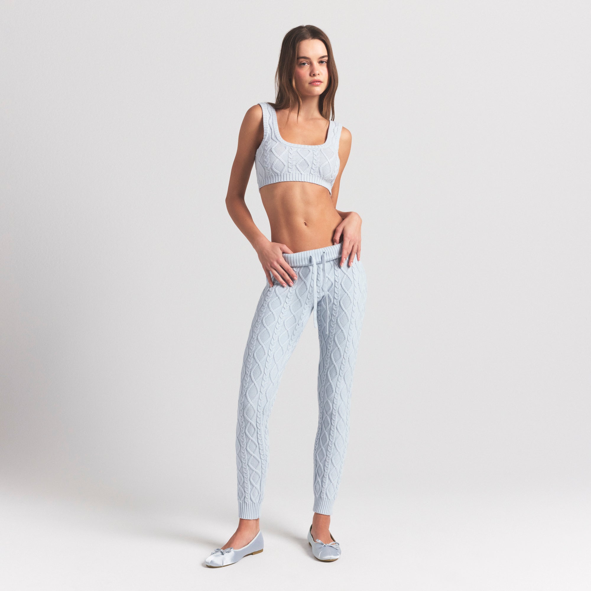 SWEATER KNITS CABLE LEGGING | ZEN BLUE ON A MODEL FRONT VIEW @ | FOCUS: 0.0, 1.0, 0.9
