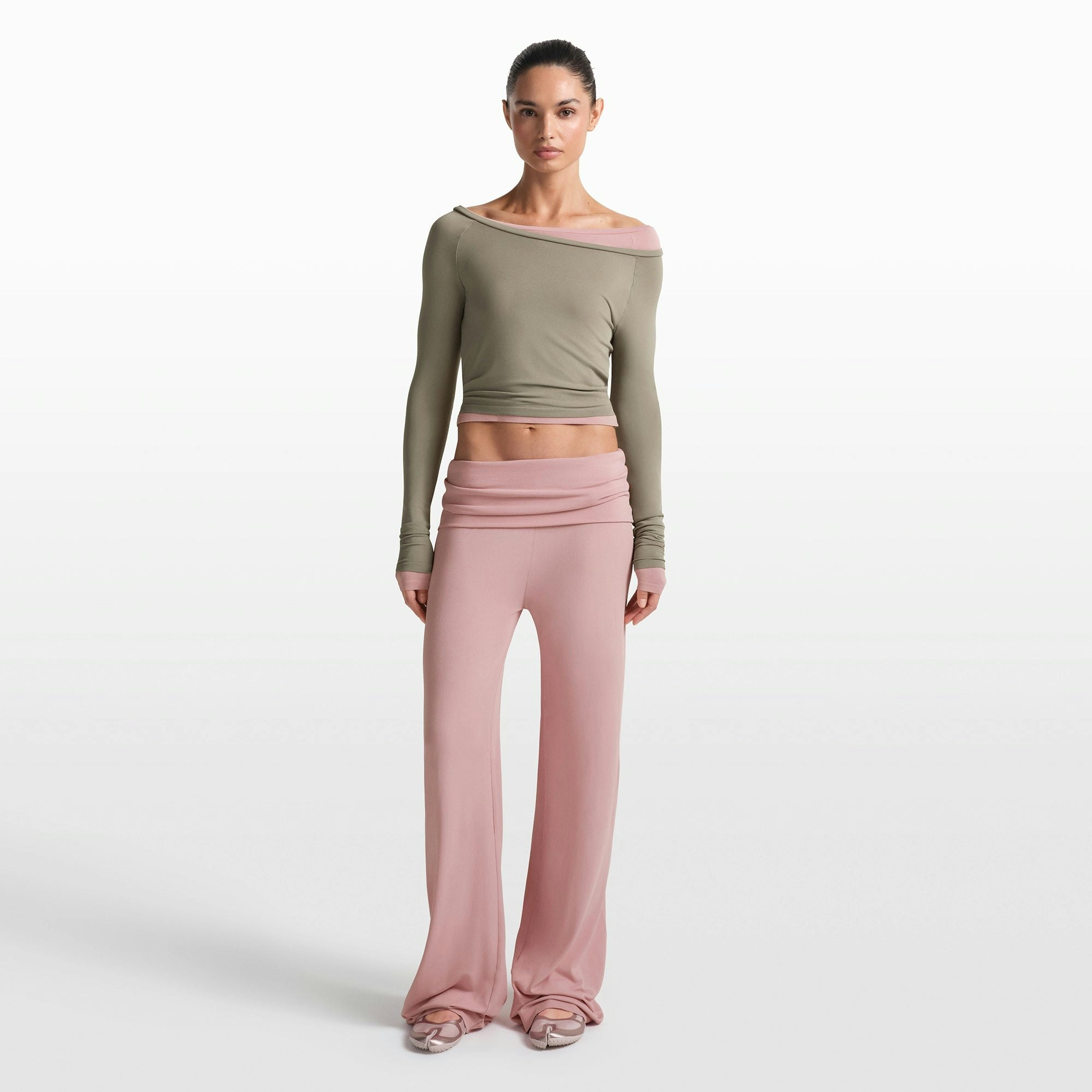 NikeSKIMS STRETCH KNIT LONG SLEEVE BOATNECK TOP | DUNE ON A MODEL FRONT VIEW @ | FOCUS: 0.0, 1.0, 0.9