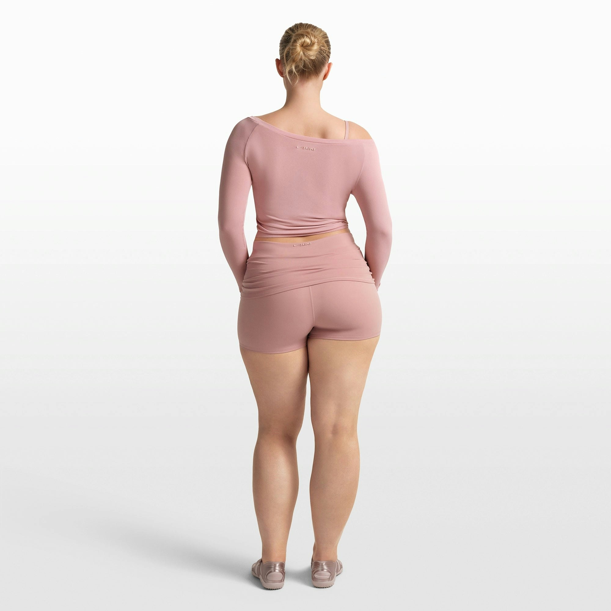 NikeSKIMS STRETCH KNIT LONG SLEEVE BOATNECK TOP | HIMALAYAN ON A MODEL FRONT VIEW @ | FOCUS: 0.0, 1.0, 0.9