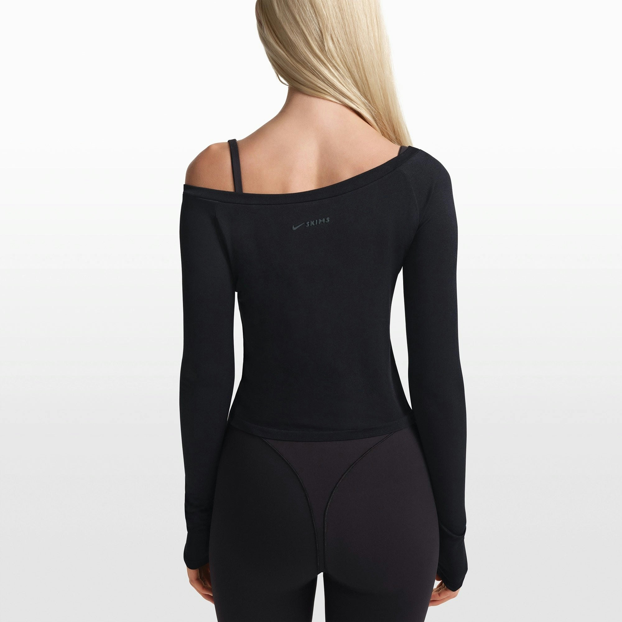 NikeSKIMS STRETCH KNIT LONG SLEEVE BOATNECK TOP | OBSIDIAN ON A MODEL FRONT VIEW @ | FOCUS: 0.0, 1.0, 0.9