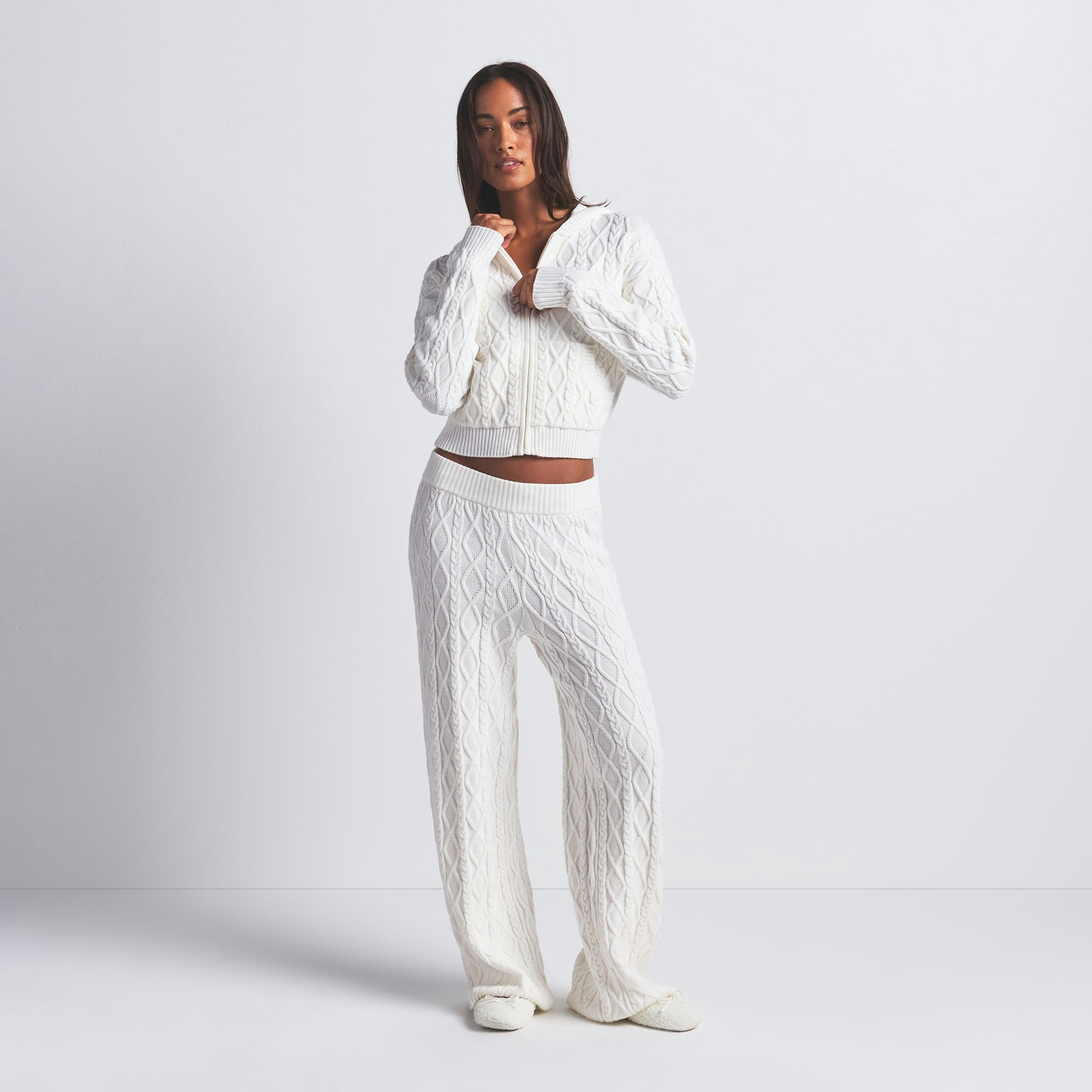 SWEATER KNIT SHRUNKEN ZIP UP HOODIE | IVORY ON A MODEL FRONT VIEW @ | FOCUS: 0.0, 1.0, 0.9