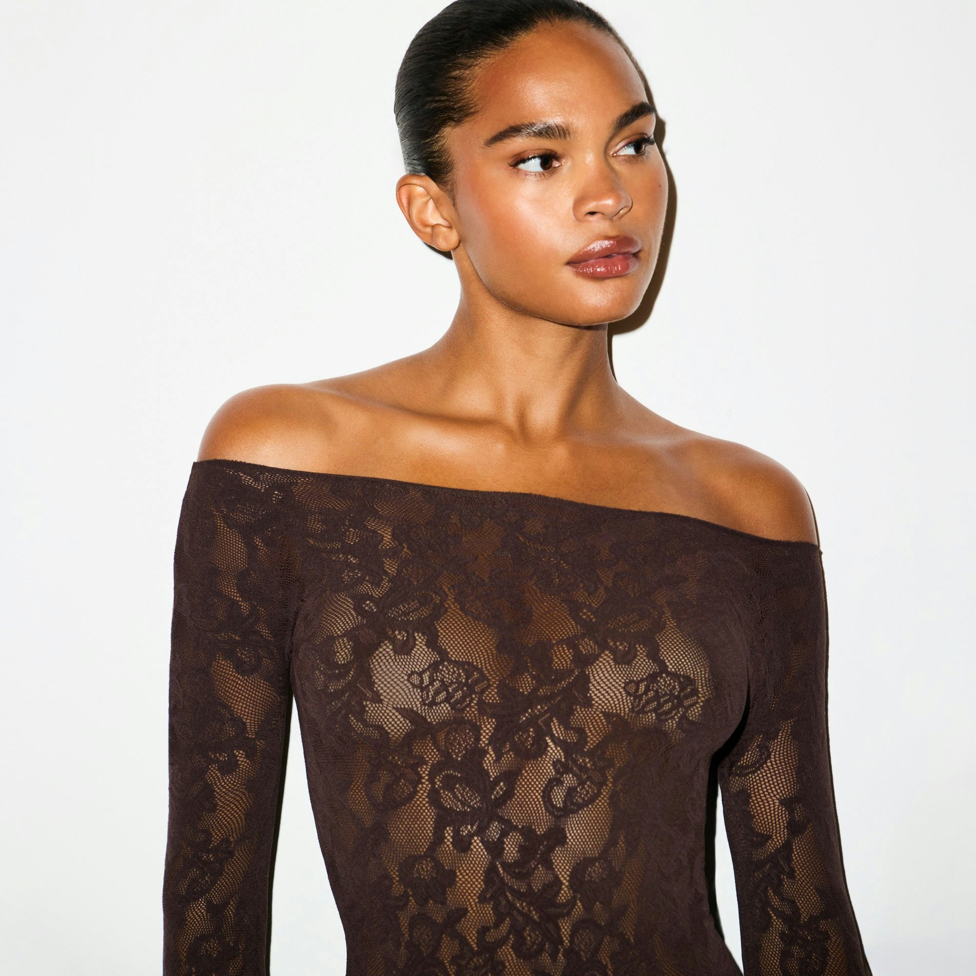 KNIT LACE BOATNECK TOP | ESPRESSO ON A MODEL SIDE VIEW @ | FOCUS: 0.0, 1.0, 0.9