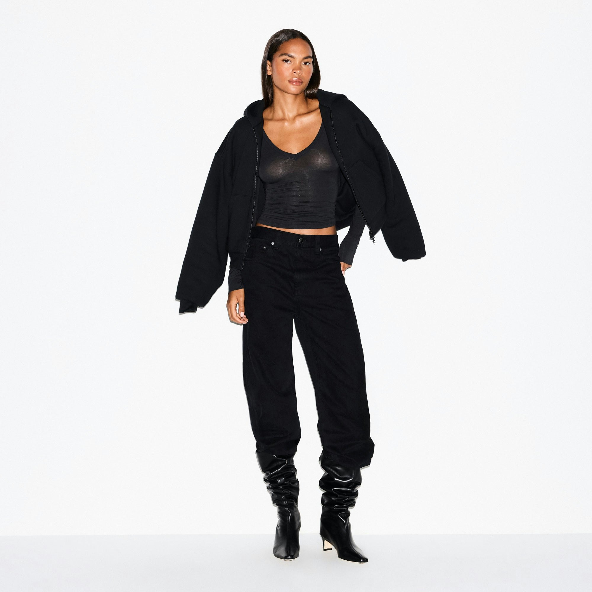 SHEER MODAL LONG SLEEVE V NECK | ONYX ON A MODEL FRONT VIEW @ | FOCUS: 0.0, 1.0, 0.9