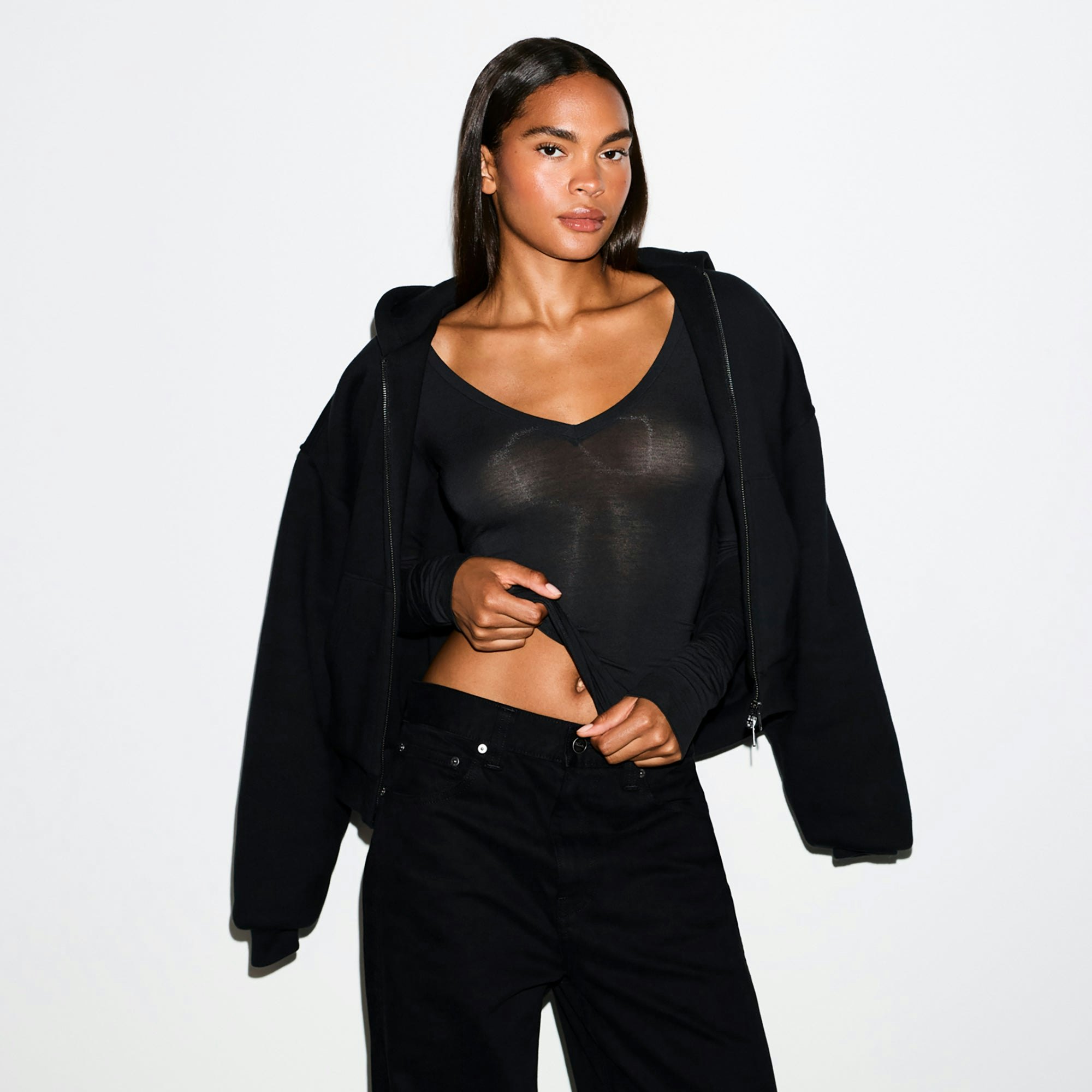 SHEER MODAL LONG SLEEVE V NECK | ONYX ON A MODEL FRONT VIEW @ | FOCUS: 0.0, 1.0, 0.9