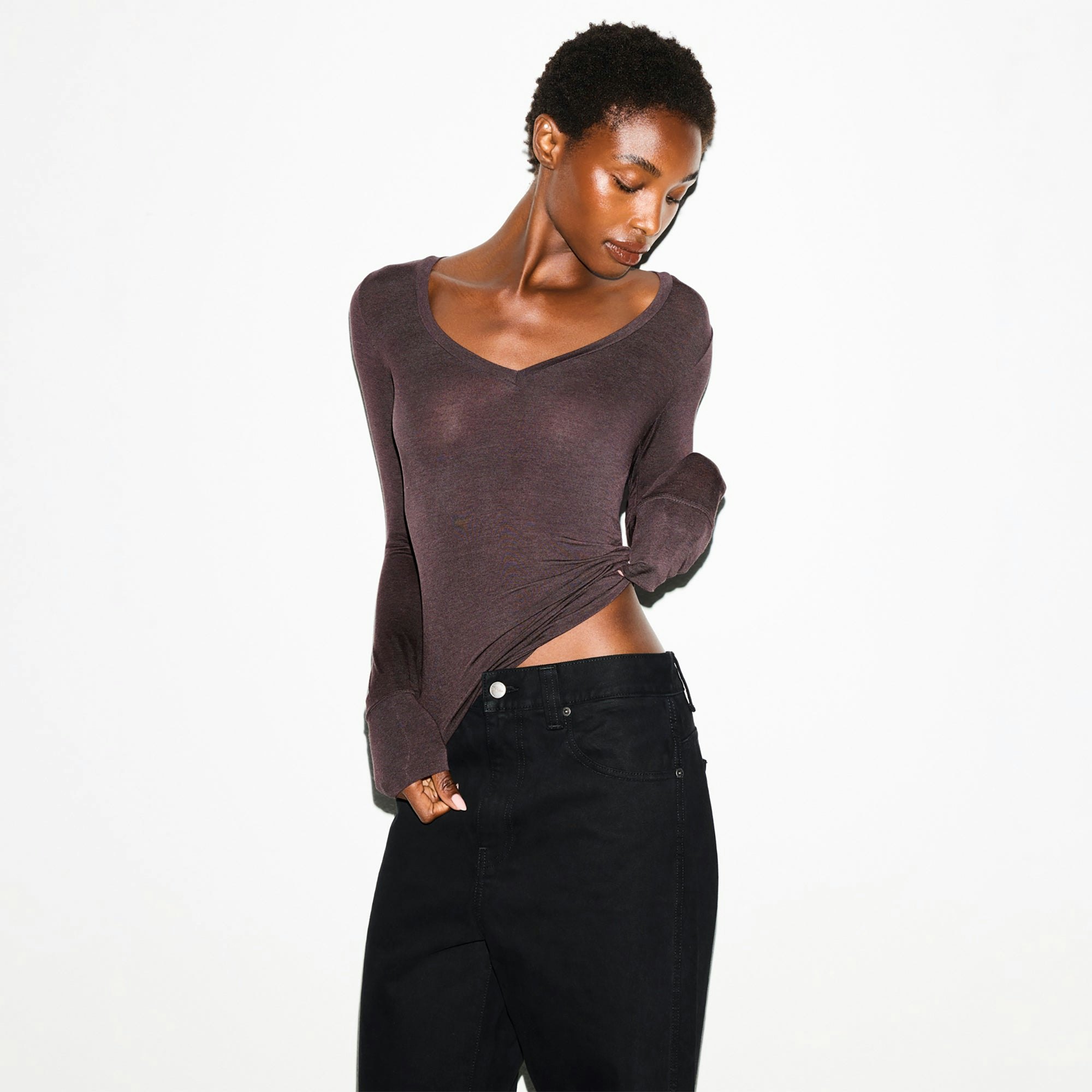 SHEER MODAL LONG SLEEVE V NECK | PHOENIX ON A MODEL FRONT VIEW @ | FOCUS: 0.0, 1.0, 0.9