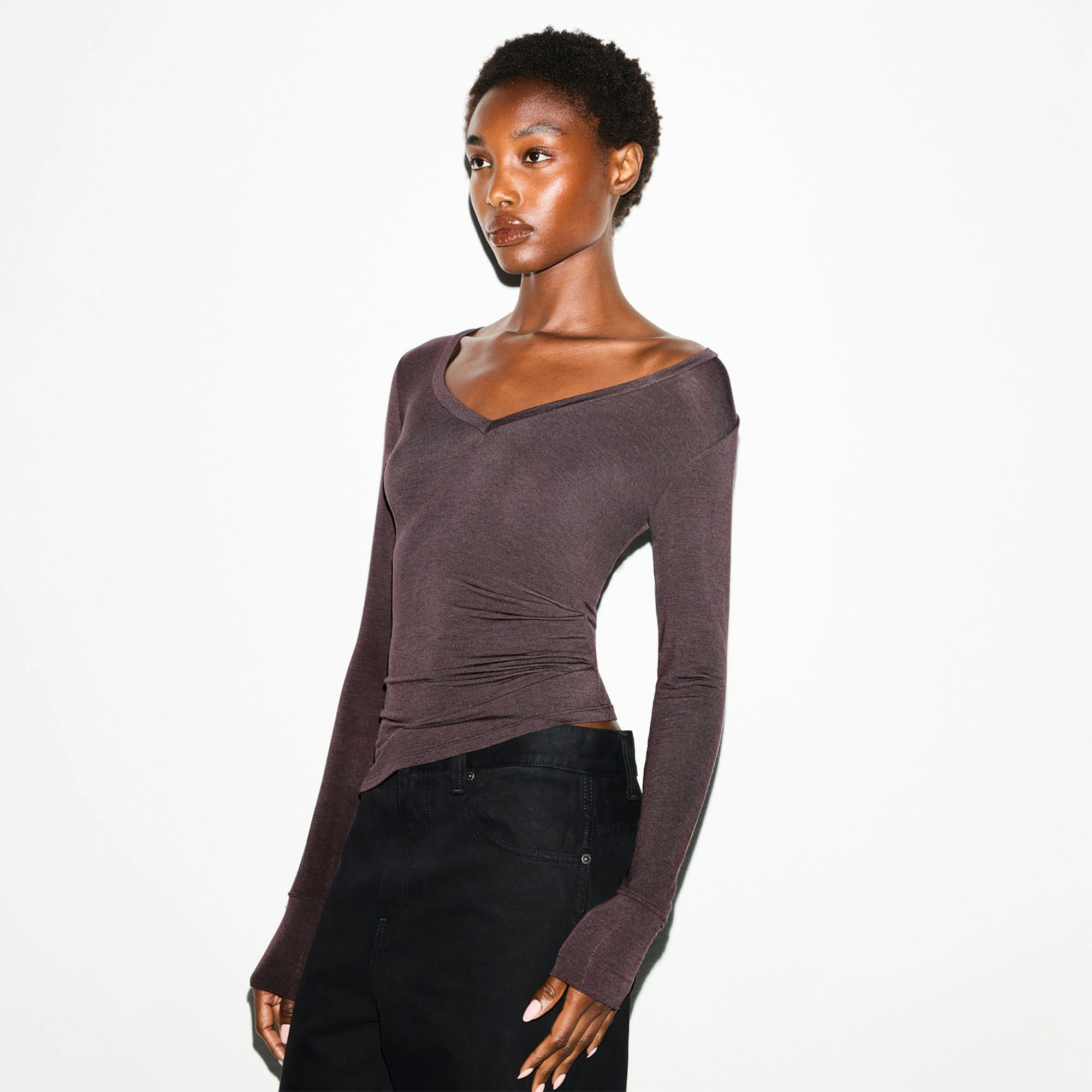 SHEER MODAL LONG SLEEVE V NECK | PHOENIX ON A MODEL FRONT VIEW @ | FOCUS: 0.0, 1.0, 0.9